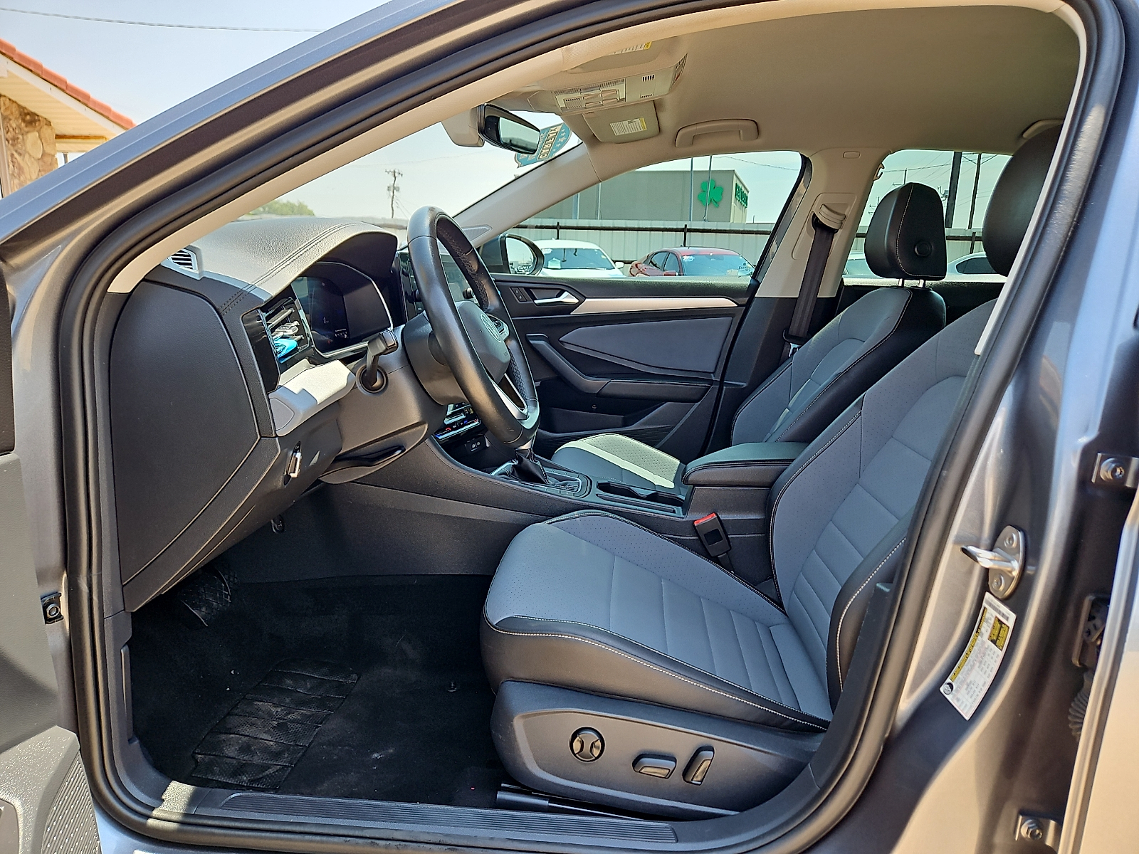 2025 Volkswagen Jetta 1.5T SE - 10