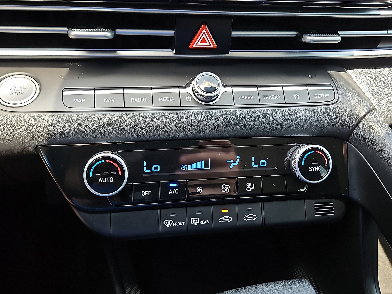 2024 Hyundai Elantra SEL Gray at Bobby Duby Motors