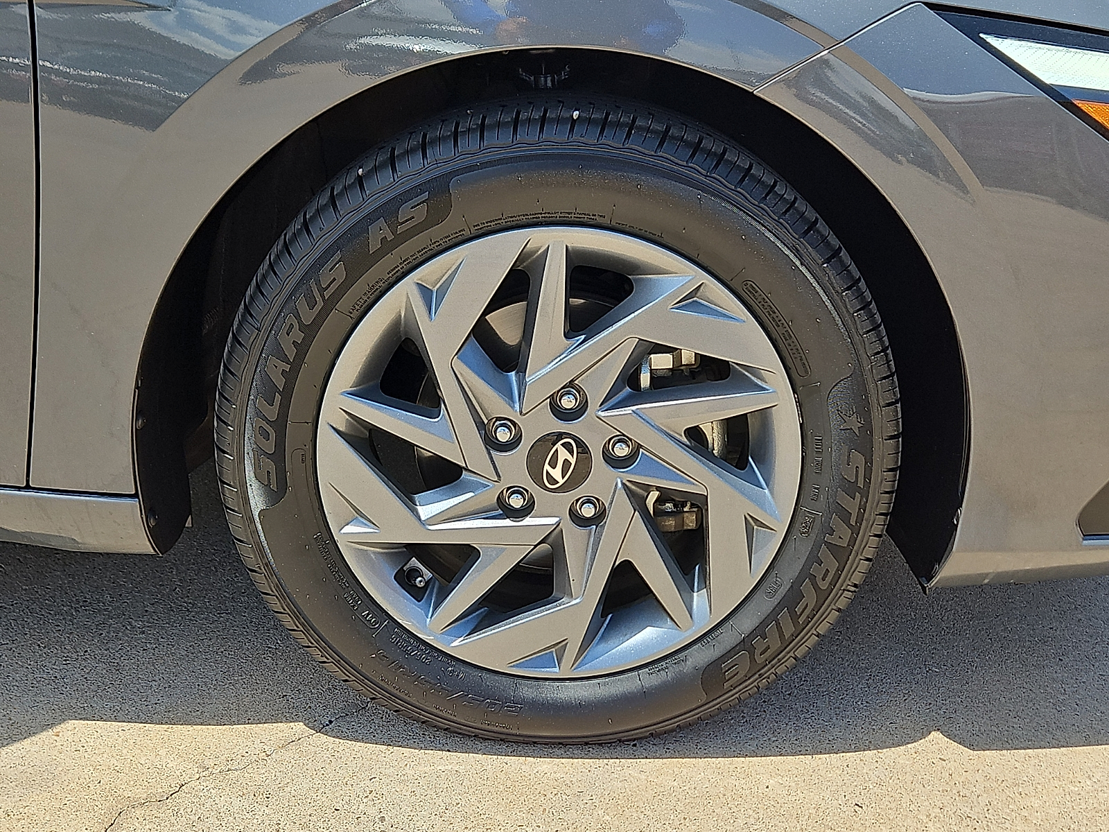 2024 Hyundai Elantra SEL - 4