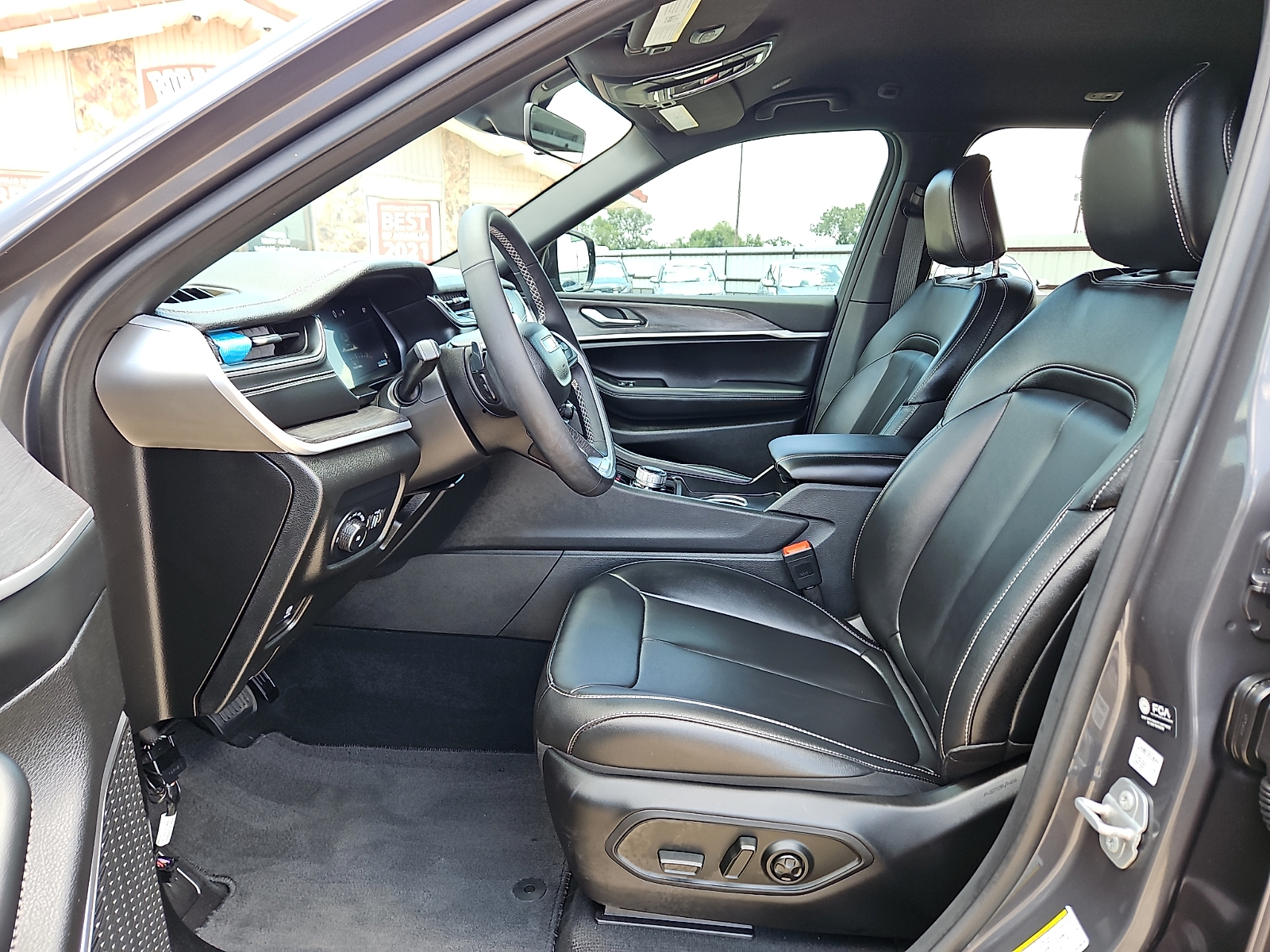 2025 Jeep Grand Cherokee Limited 4x4 - 9