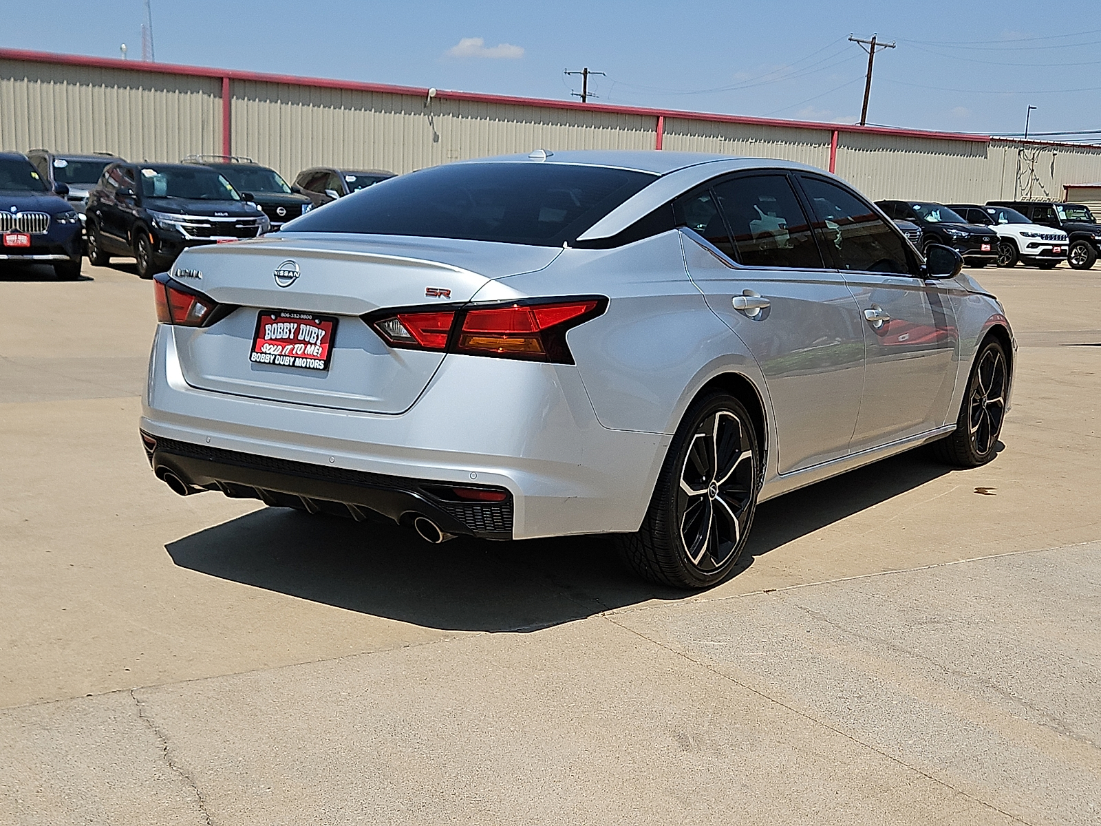 2023 Nissan Altima SR FWD - 2