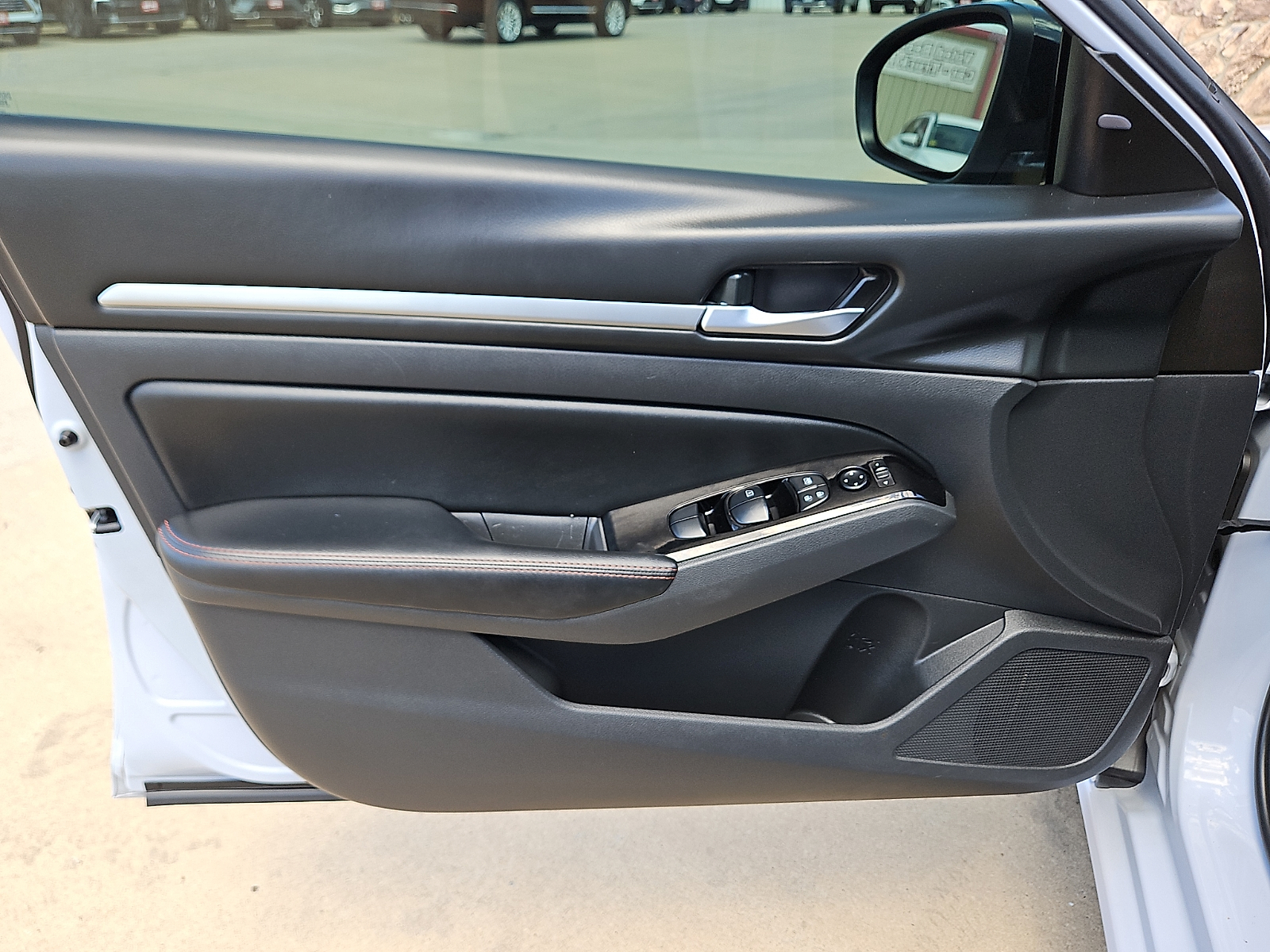 2024 Nissan Altima SR FWD - 11