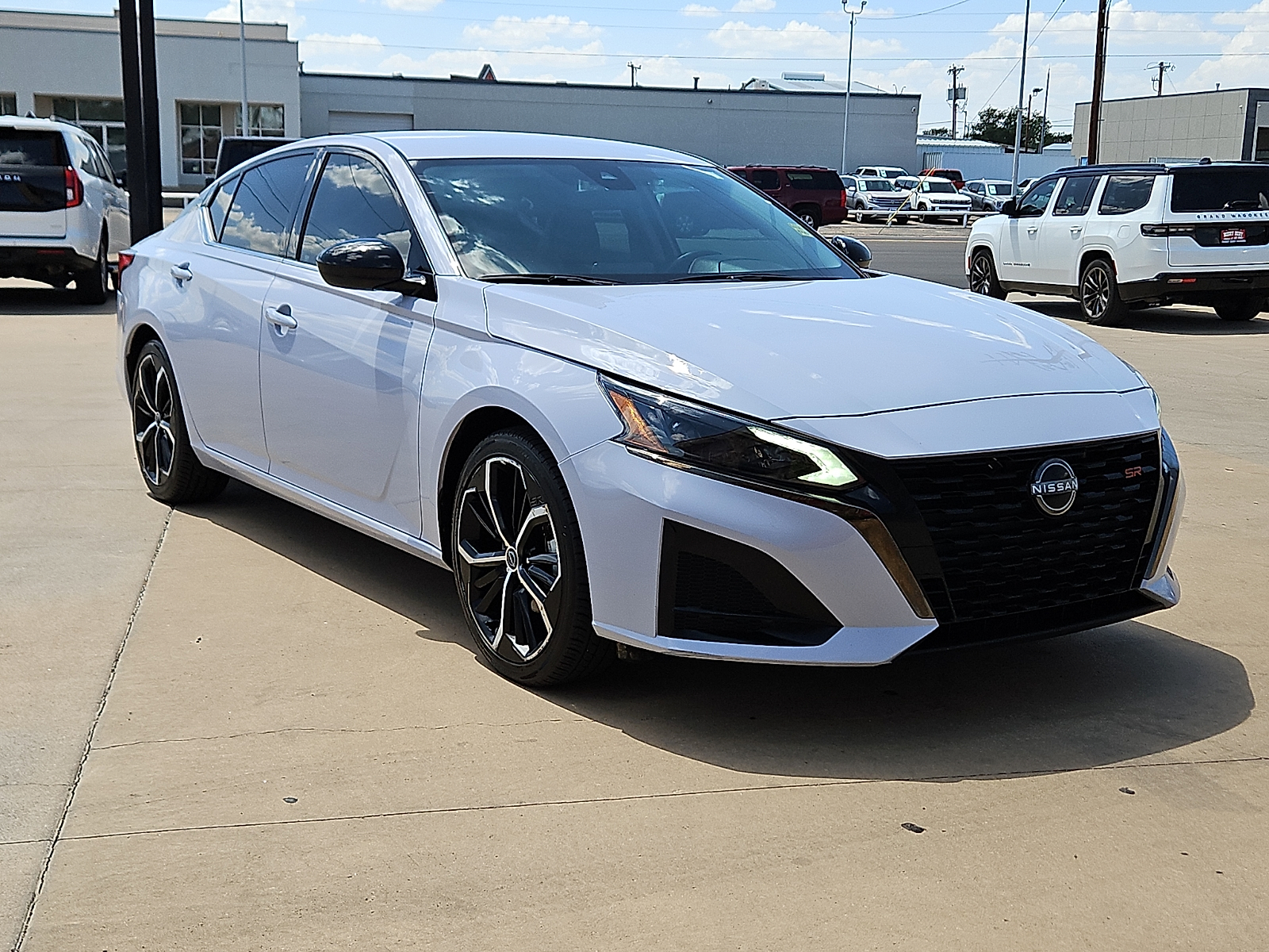 2024 Nissan Altima SR FWD - 3