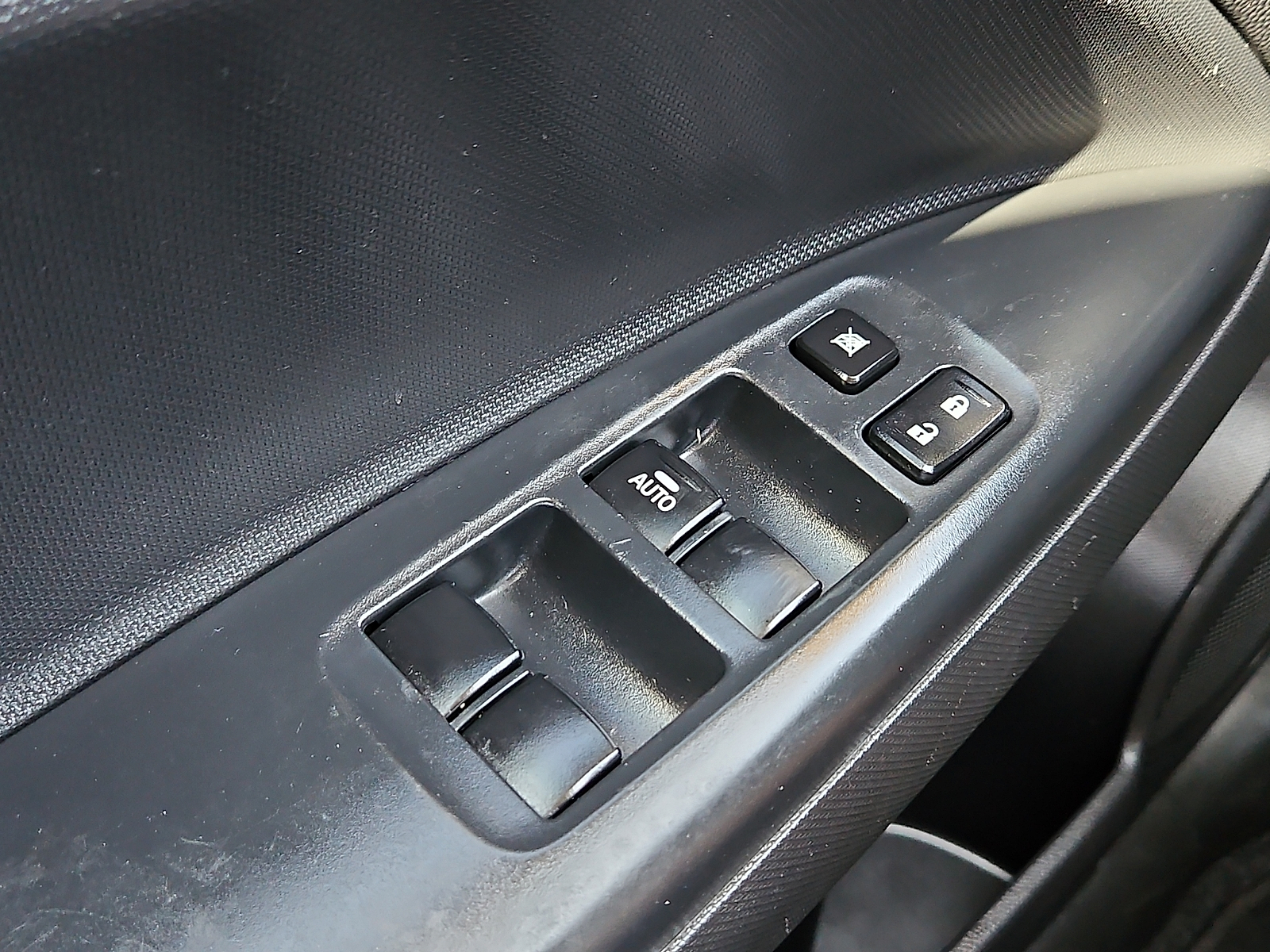 2024 Mitsubishi Mirage G4 ES White Diamond at Bobby Duby Motors