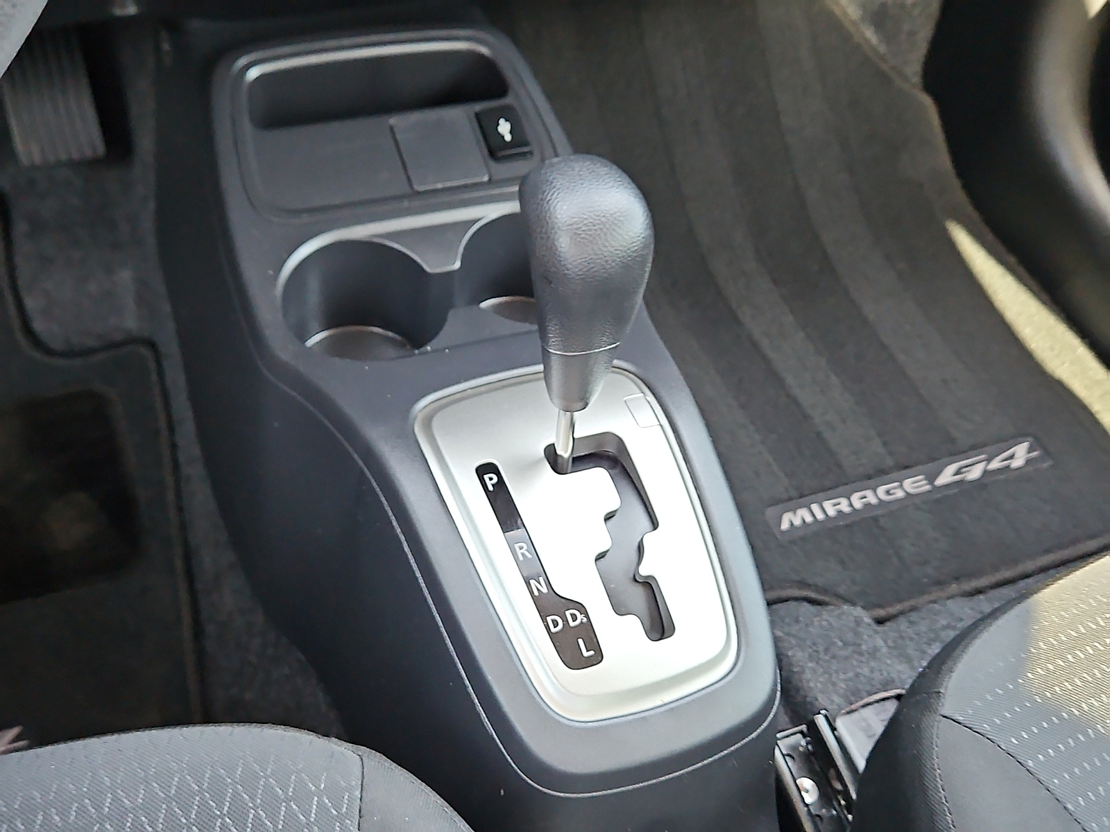 2024 Mitsubishi Mirage G4 ES - 11