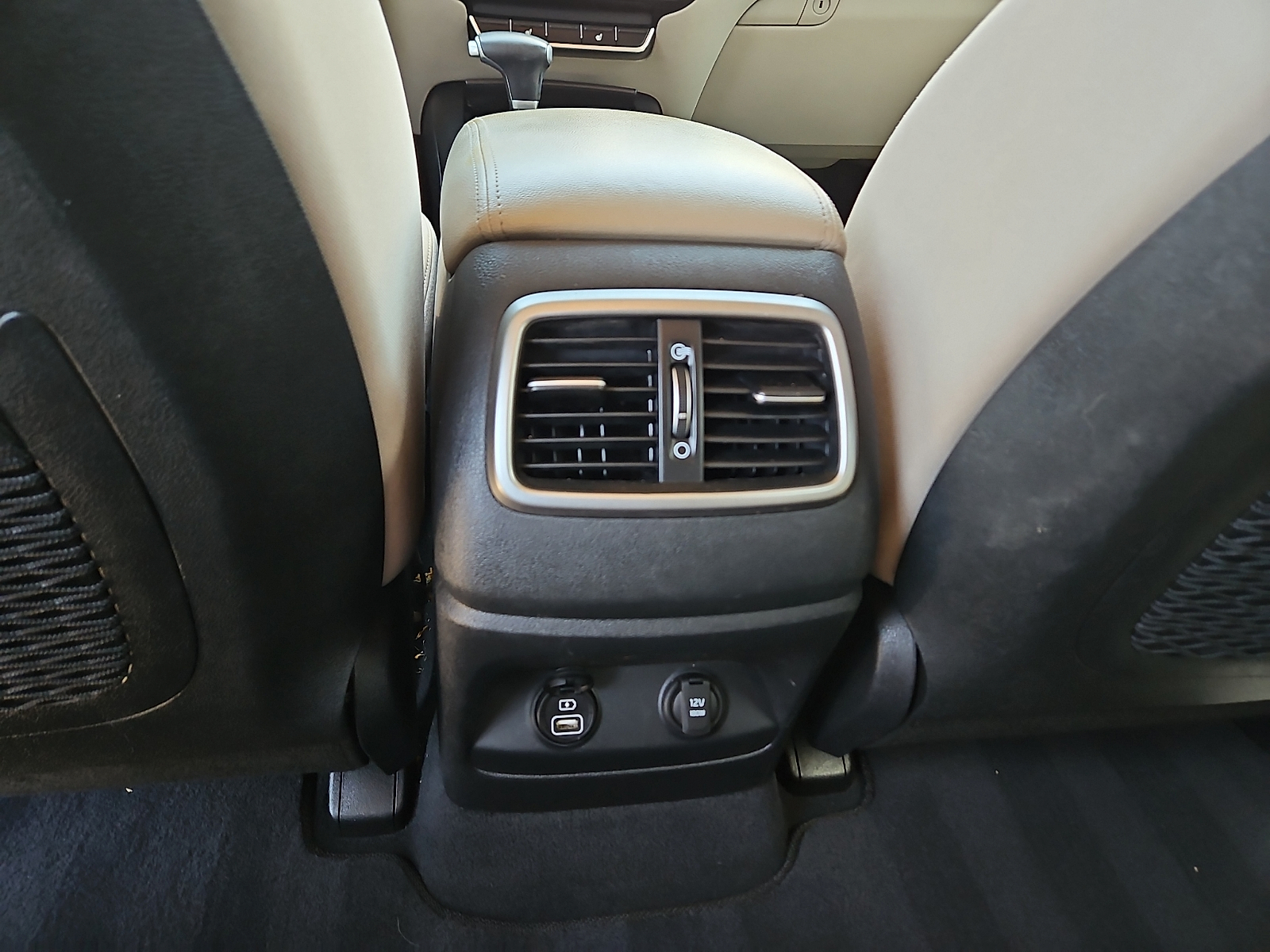 2020 Kia Sorento 2.4L LX - 7