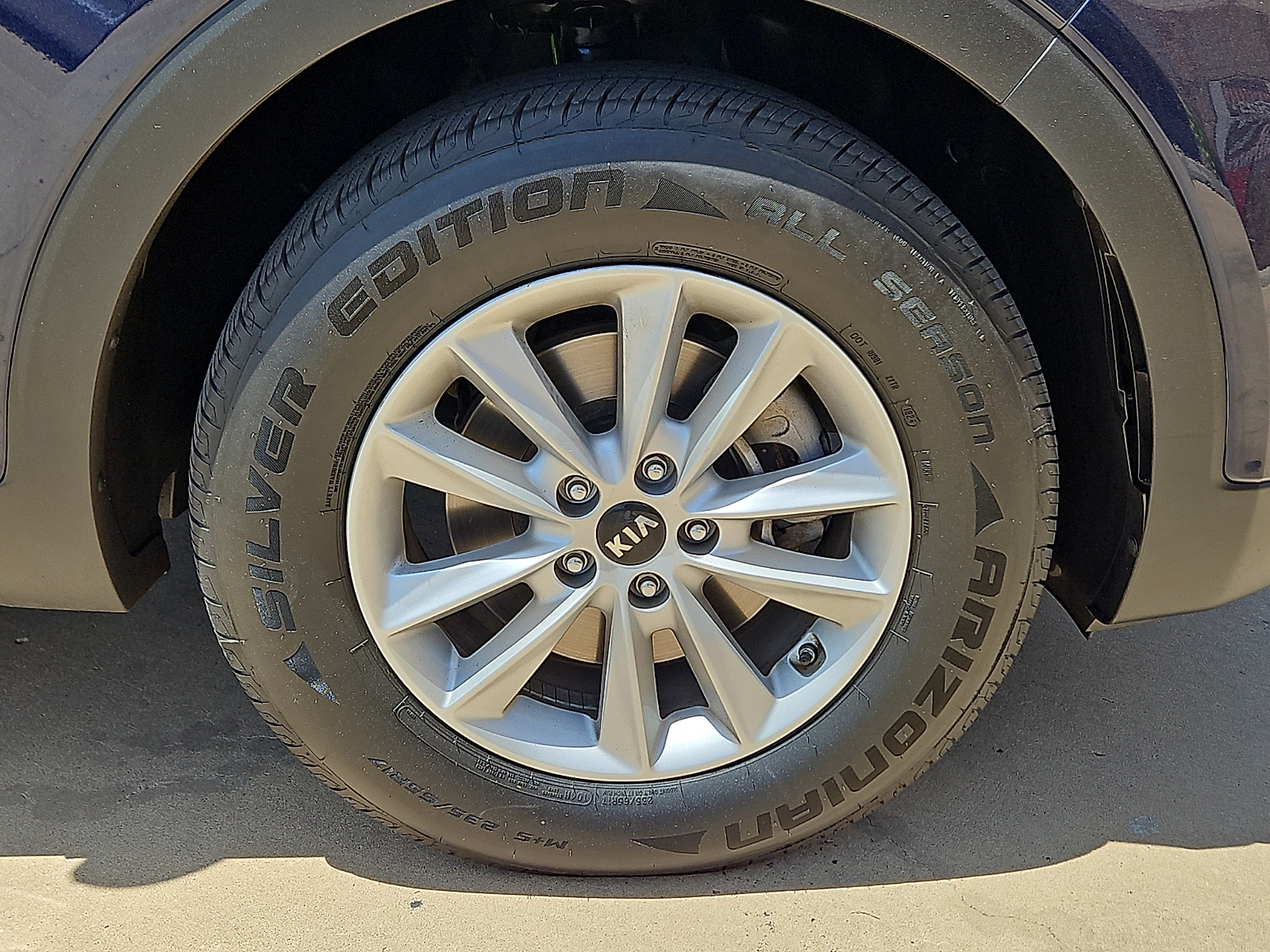 2020 Kia Sorento 2.4L LX - 4
