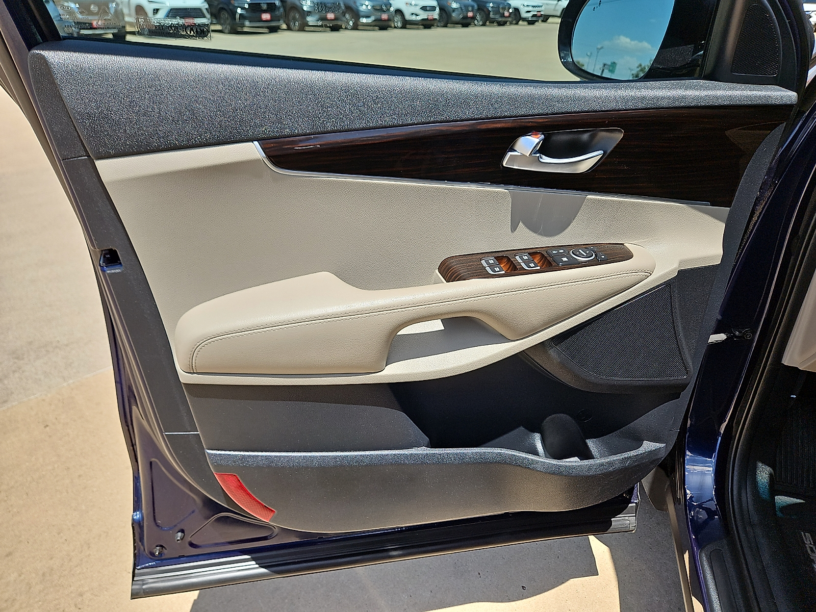 2020 Kia Sorento 2.4L LX - 11