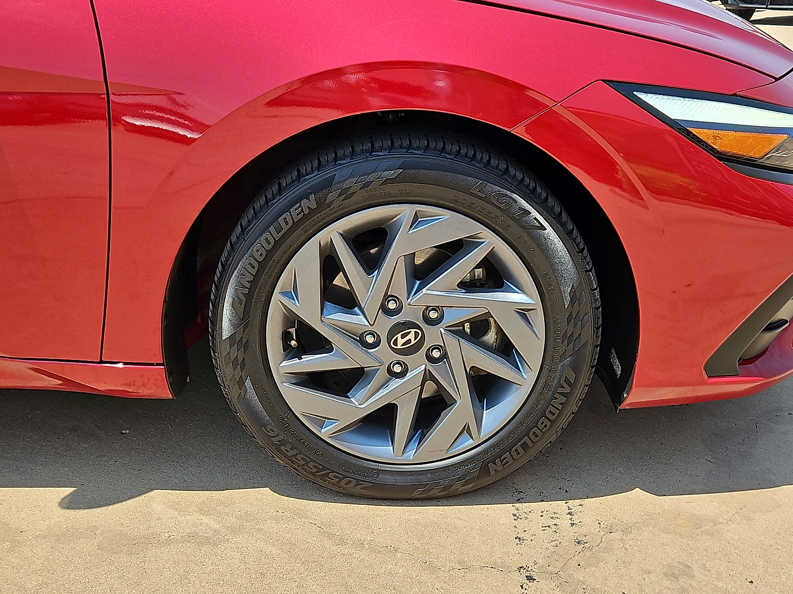 2024 Hyundai Elantra SEL - 4
