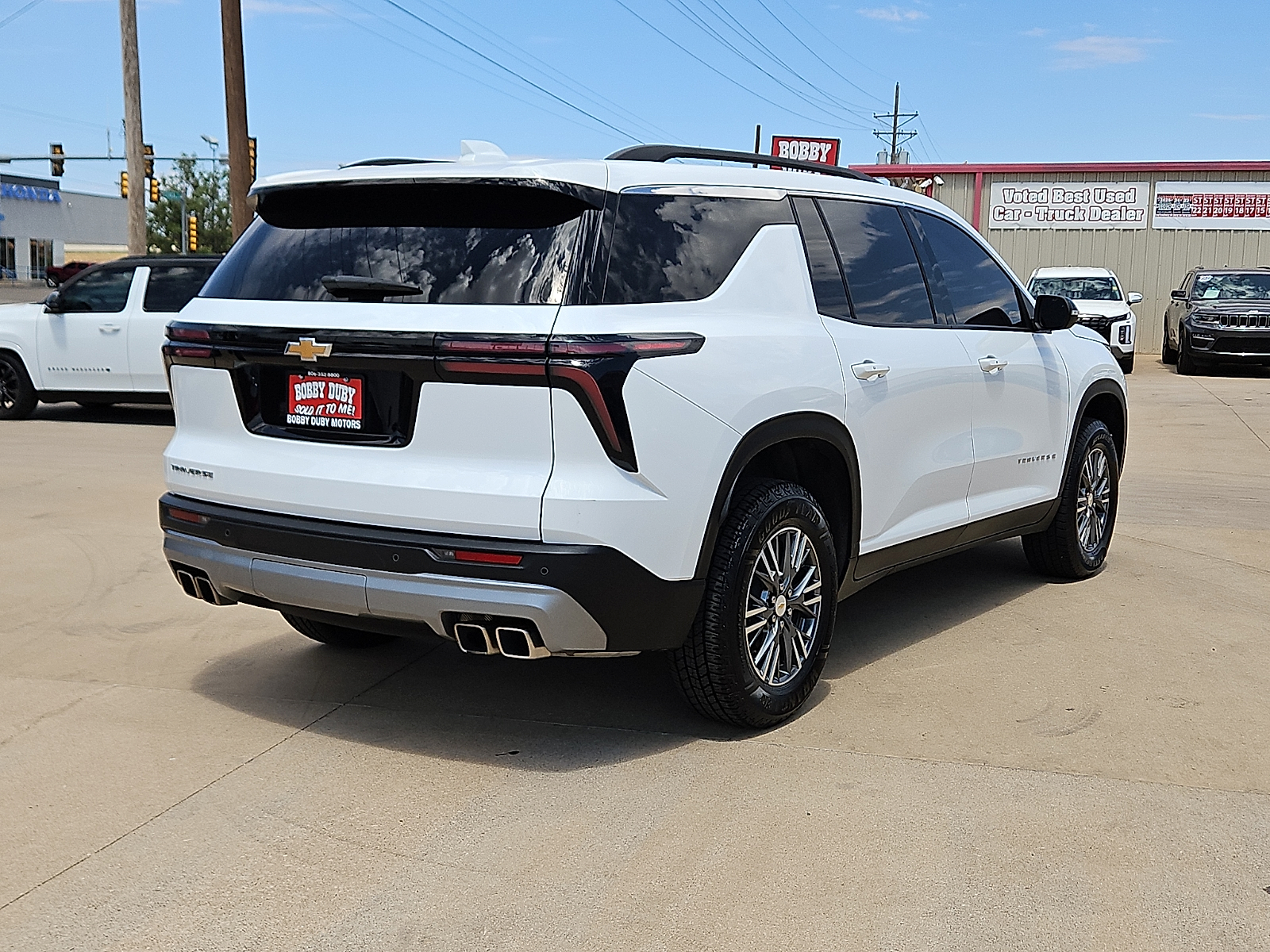2025 Chevrolet Traverse FWD LT - 2