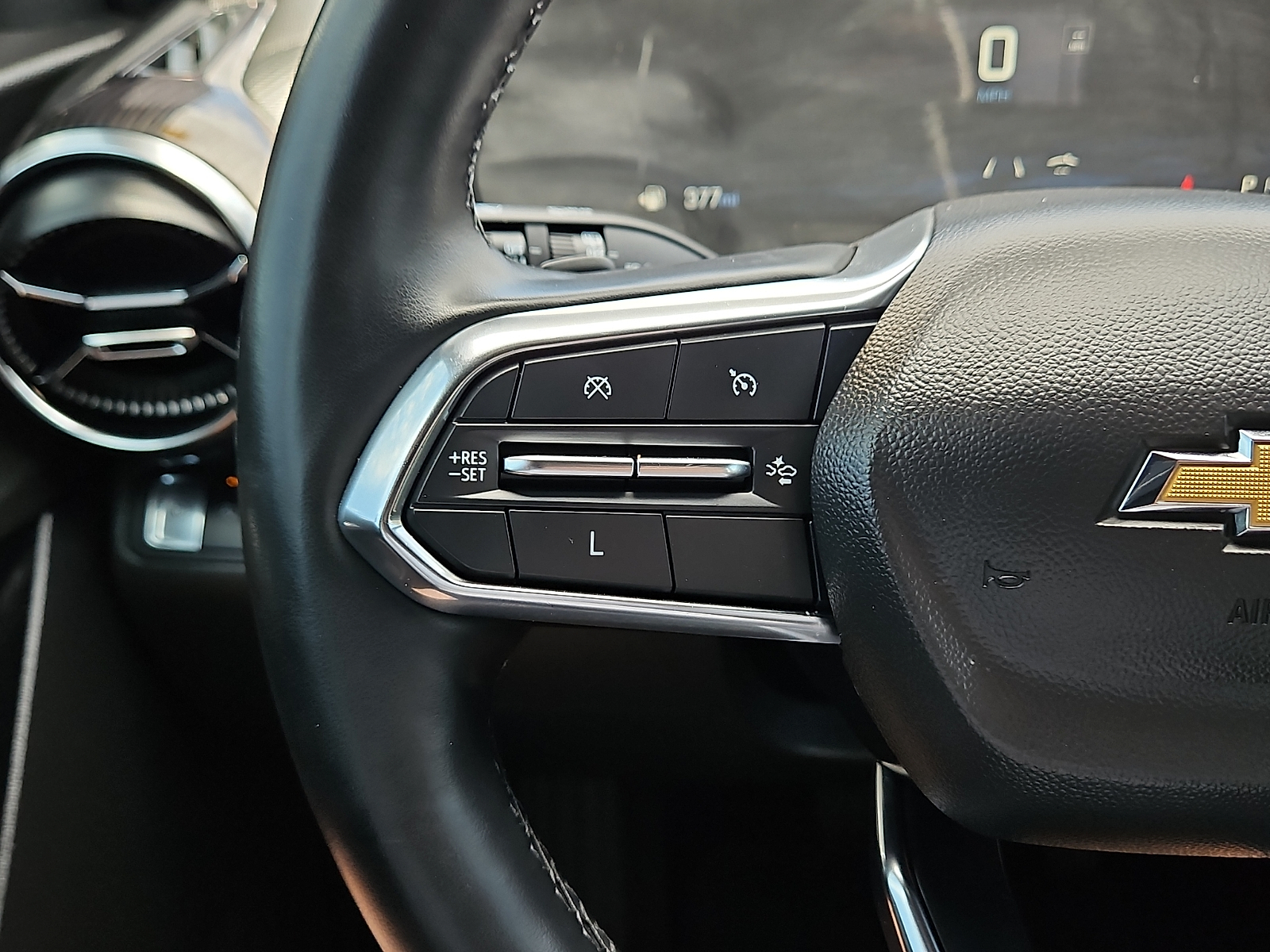 2025 Chevrolet Equinox FWD LT Summit White at Bobby Duby Motors