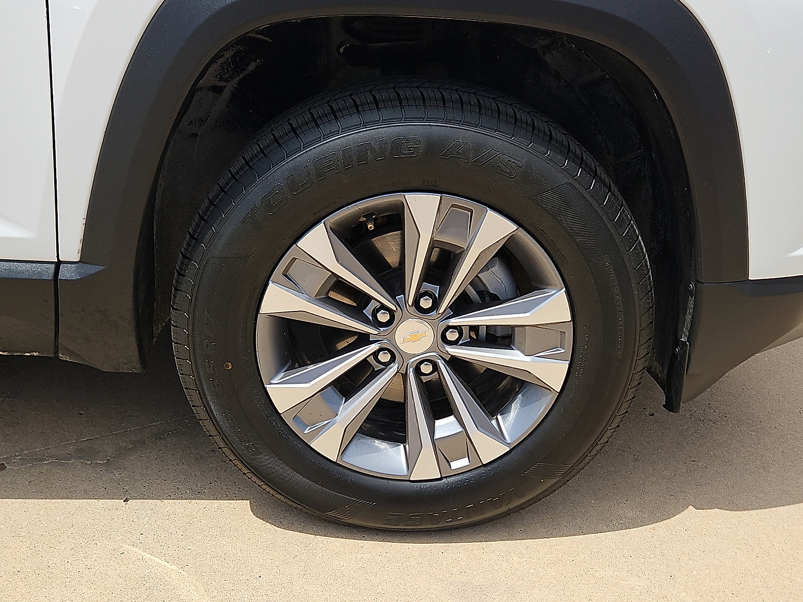 2025 Chevrolet Equinox FWD LT - 4