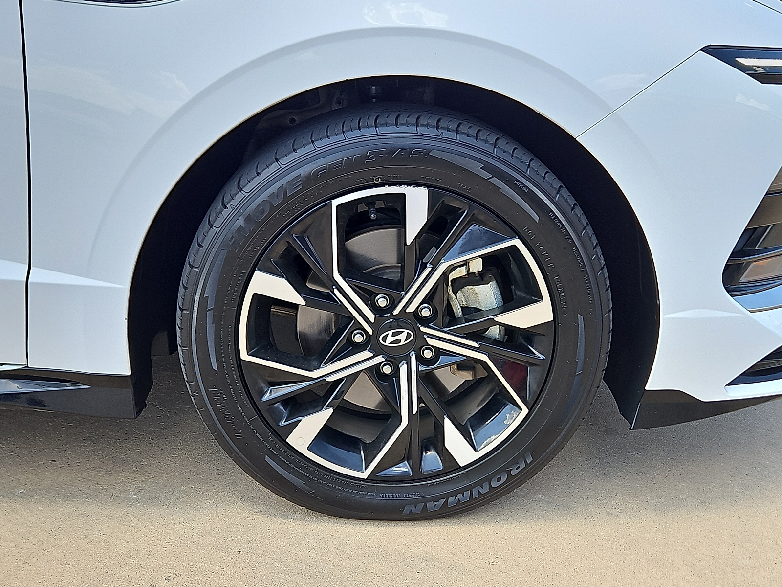 2025 Hyundai Sonata SEL - 4