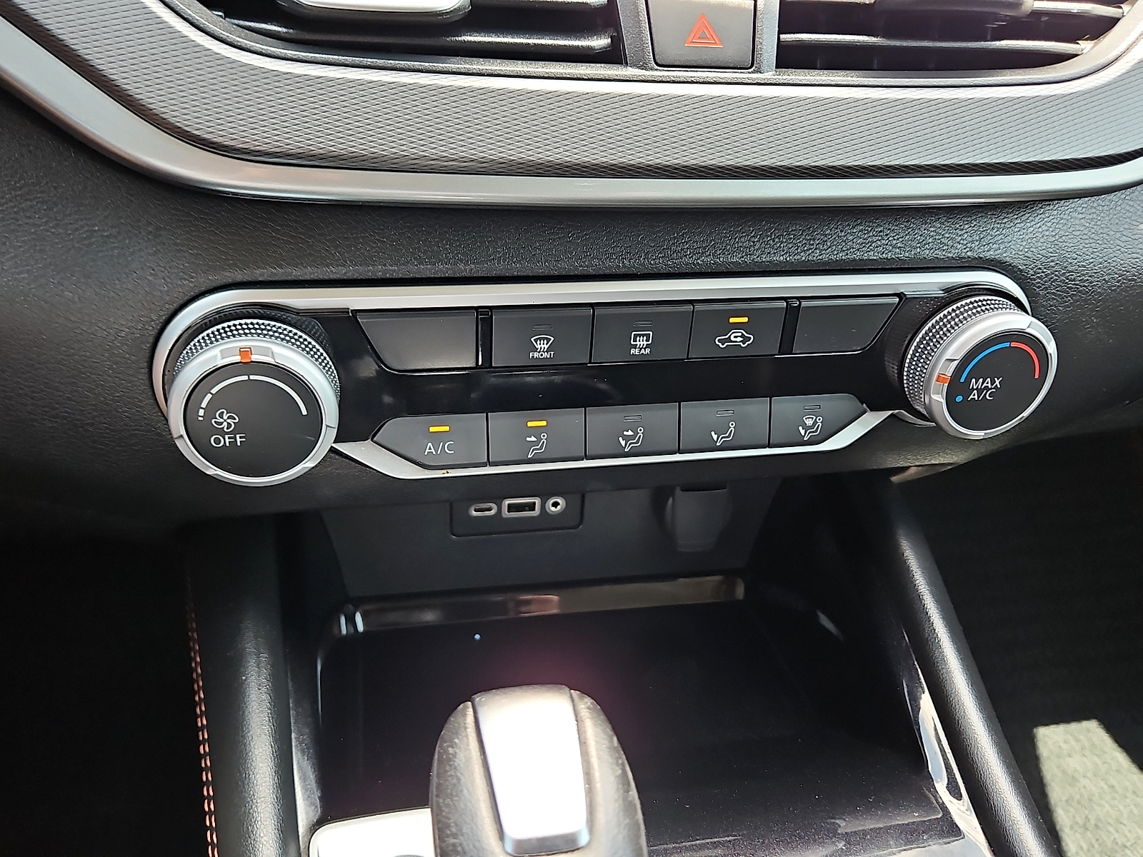 2024 Nissan Altima SR FWD Pearl at Bobby Duby Motors