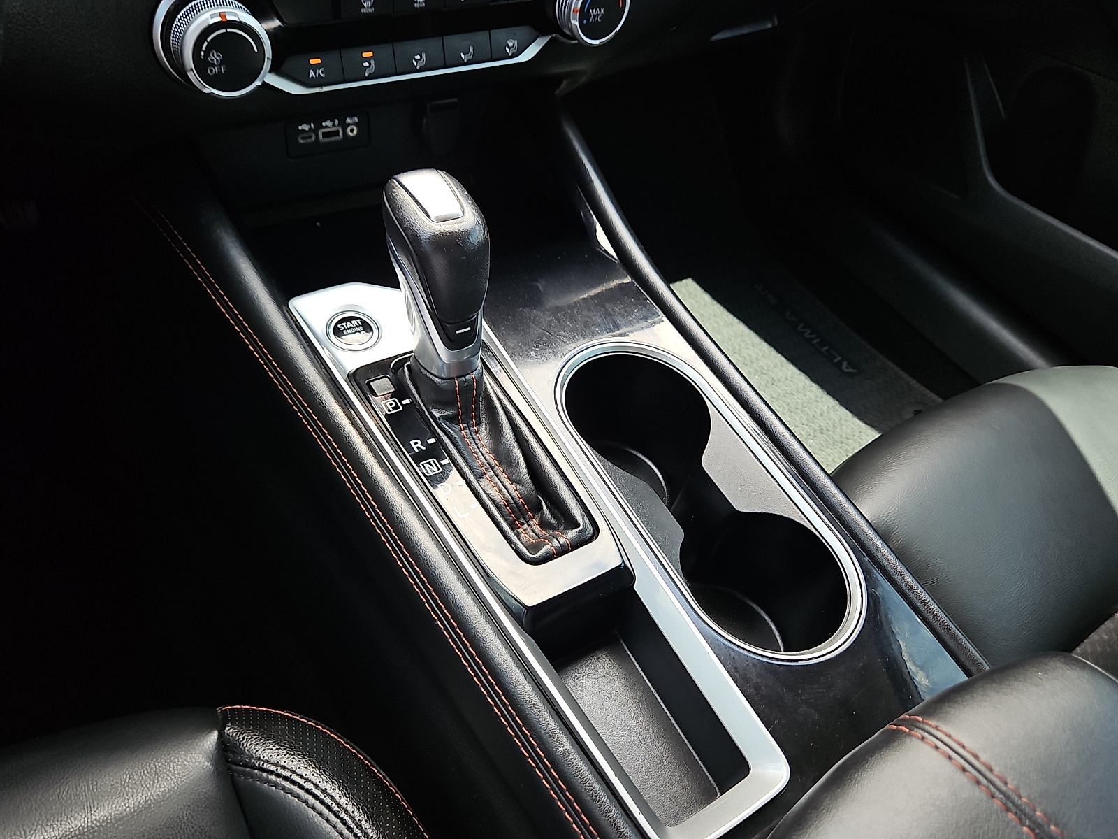 2024 Nissan Altima SR FWD - 11