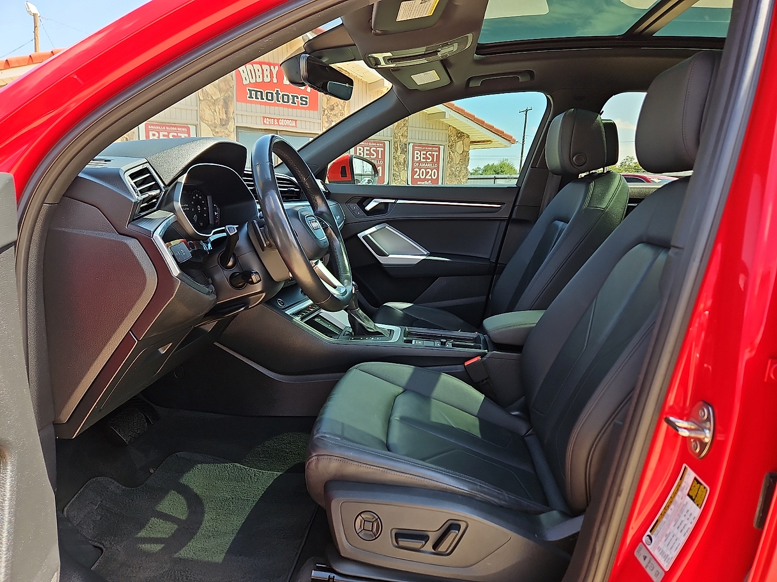 2024 Audi Q3 Premium 45 TFSI S line quattro Tiptronic - 10