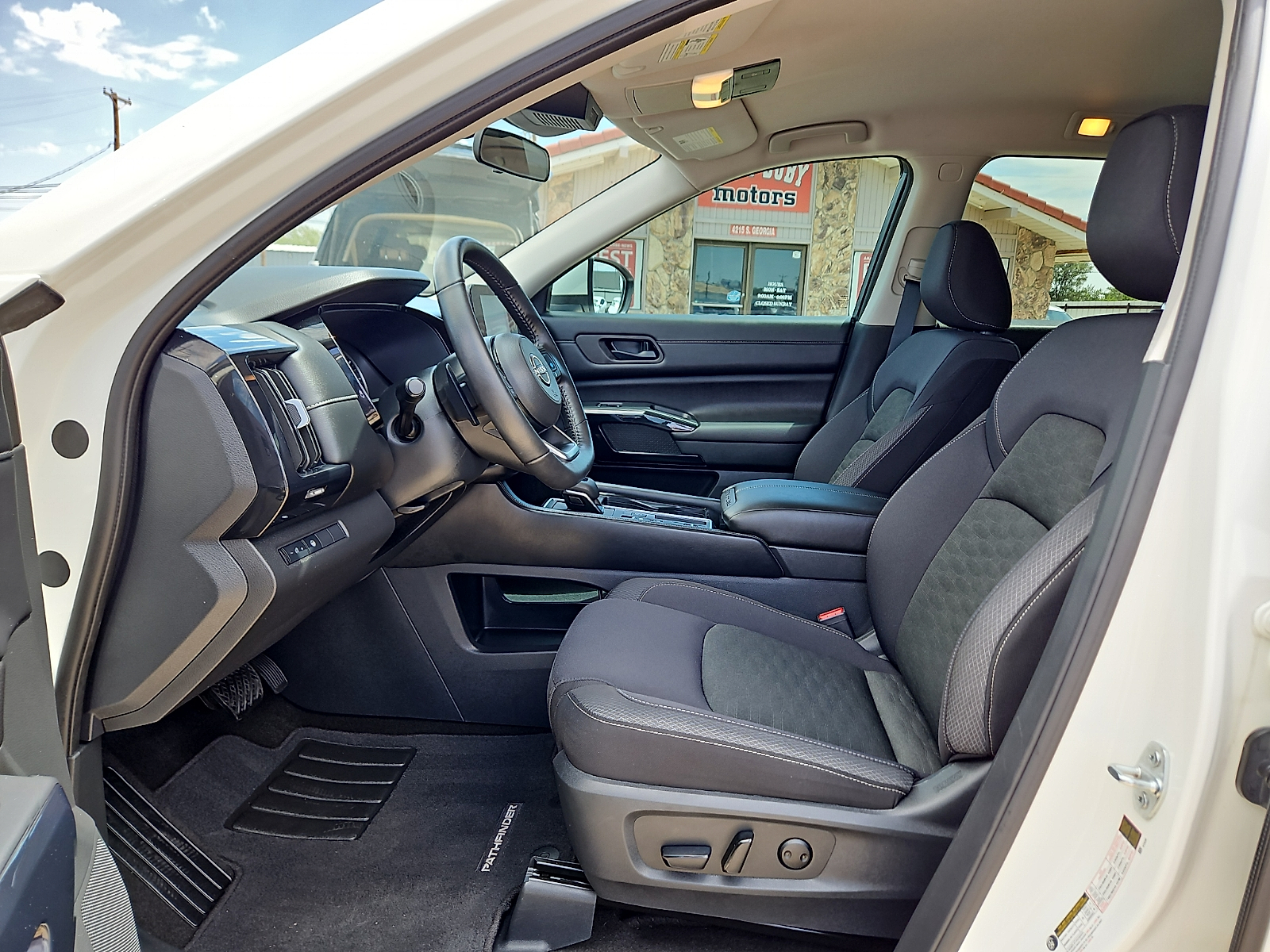2024 Nissan Pathfinder SV FWD - 9