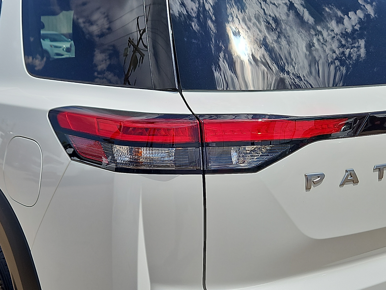2024 Nissan Pathfinder SV FWD - 5
