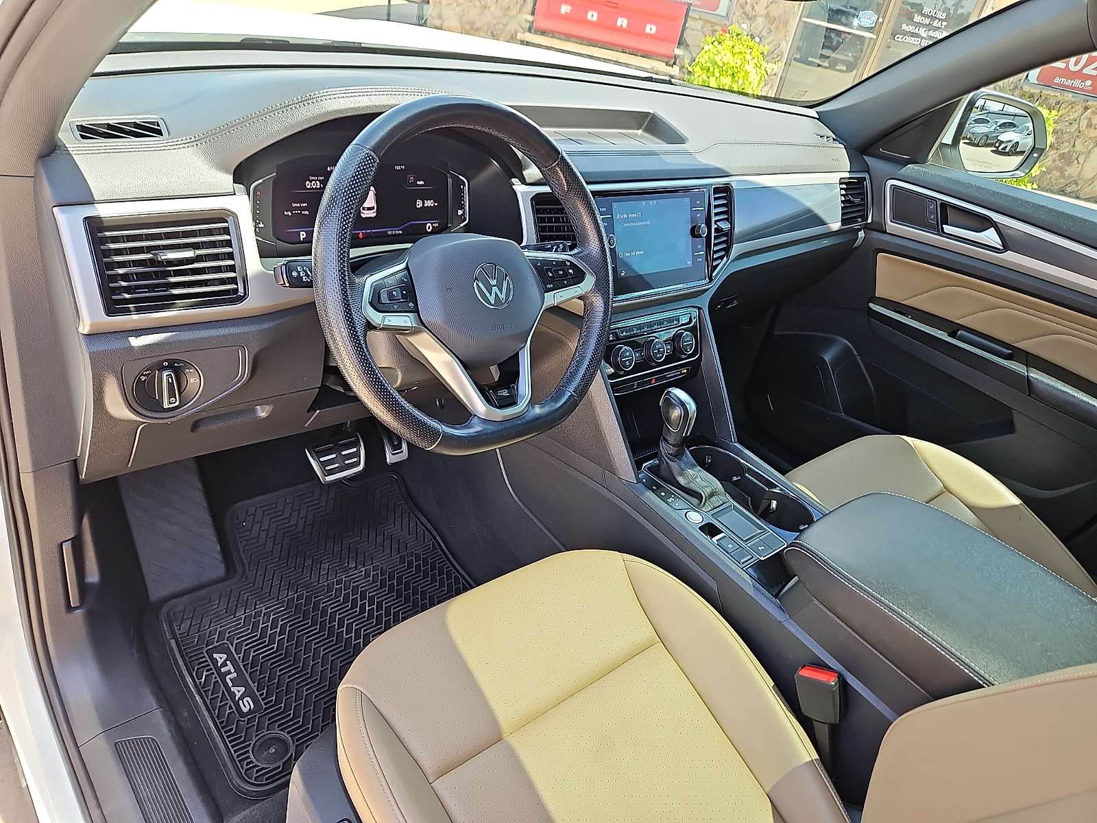 2020 Volkswagen Atlas Cross Sport 3.6L V6 SEL R-Line - 10