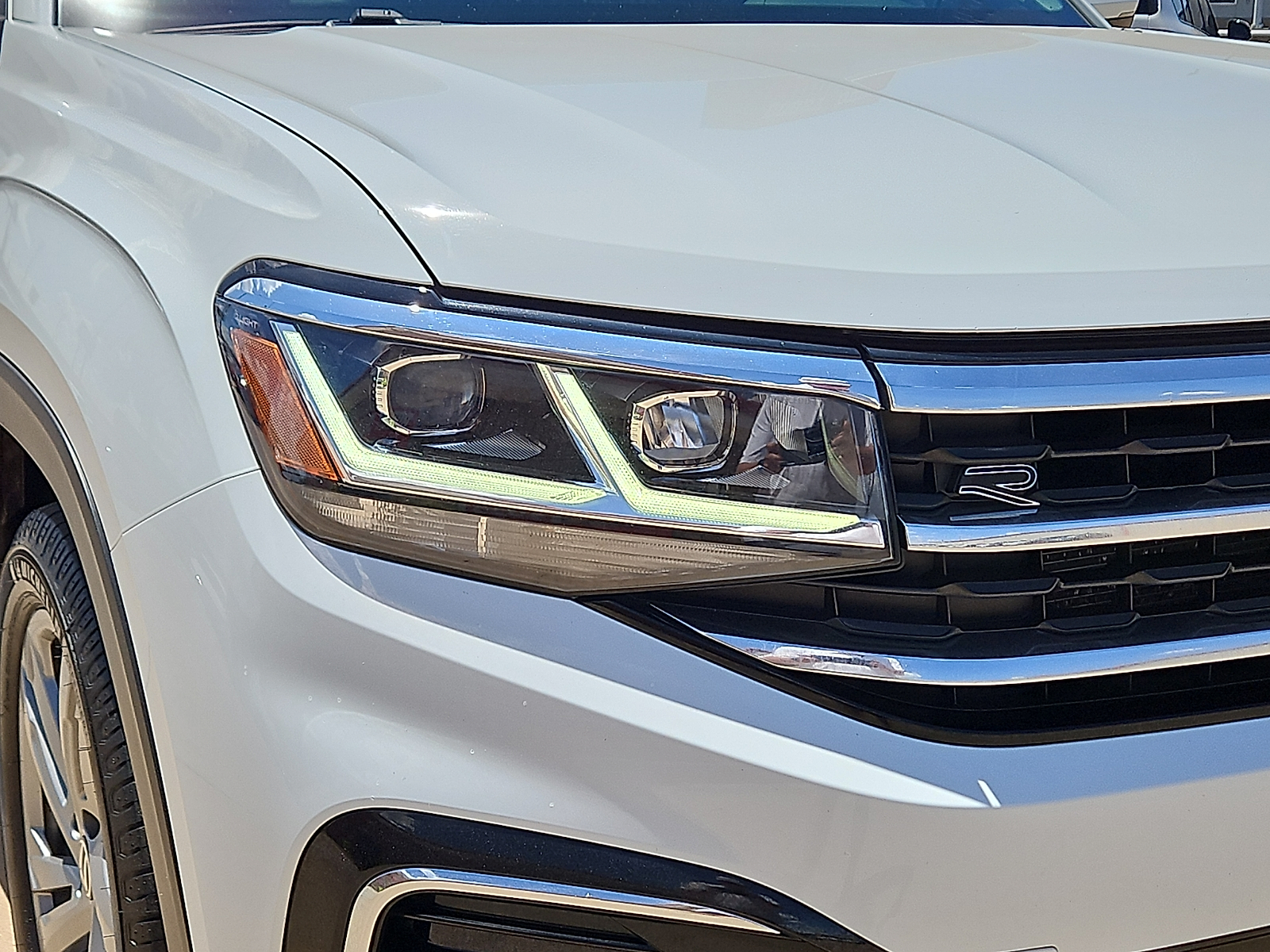 2020 Volkswagen Atlas Cross Sport 3.6L V6 SEL R-Line - 5