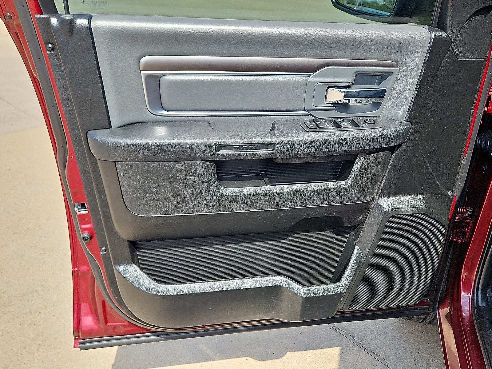 2024 Ram 1500 Classic SLT Quad Cab 4x4 6'4" Box - 11