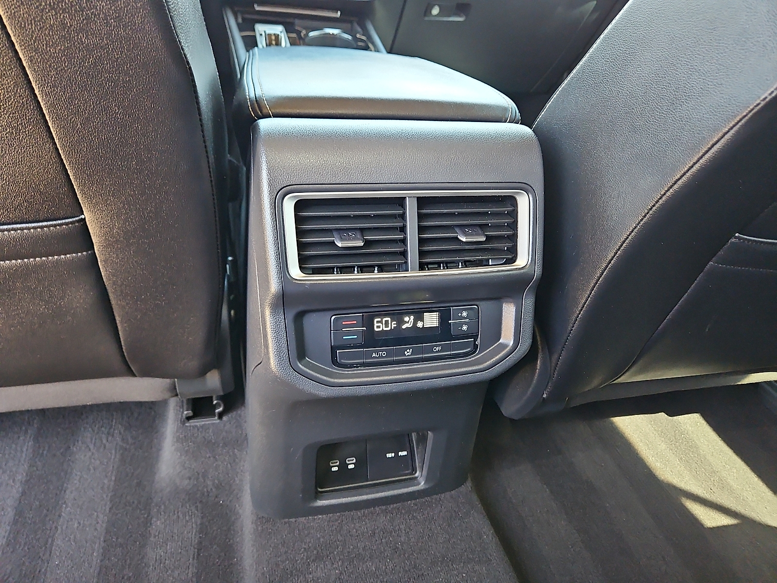 2025 Volkswagen Atlas 2.0T SE w/Technology - 8