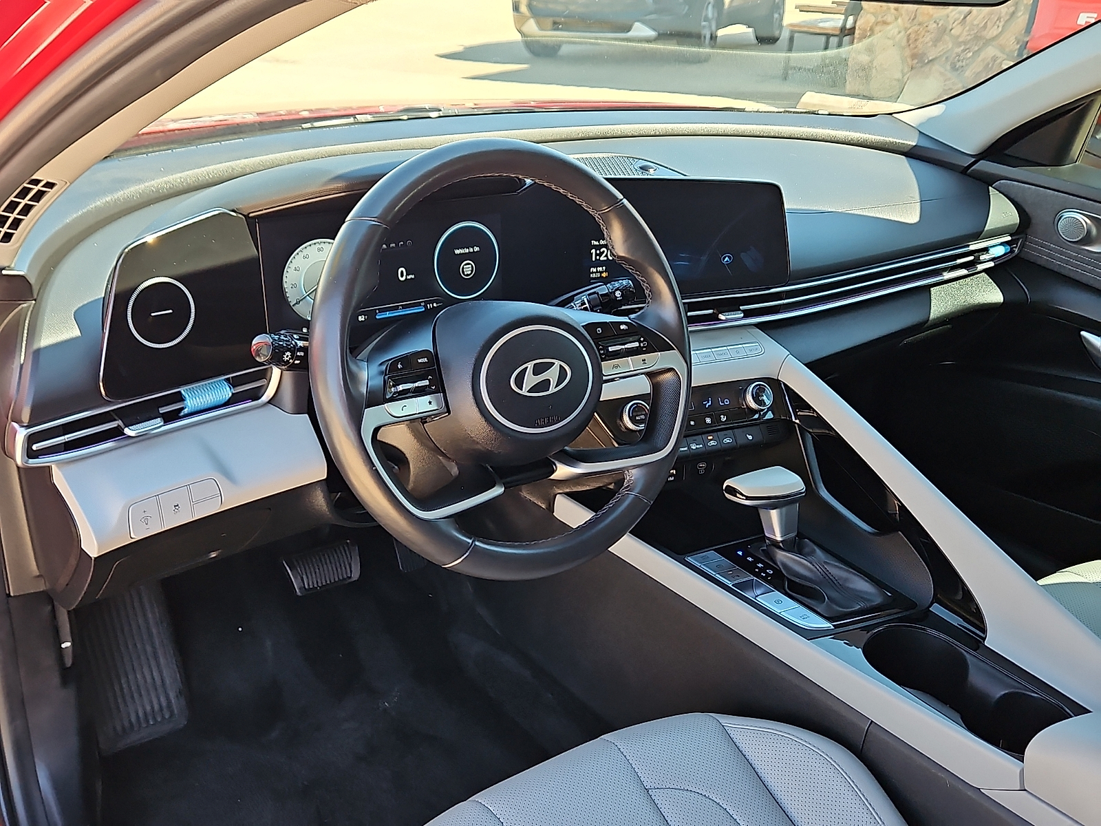 2024 Hyundai Elantra photo 10 of 20