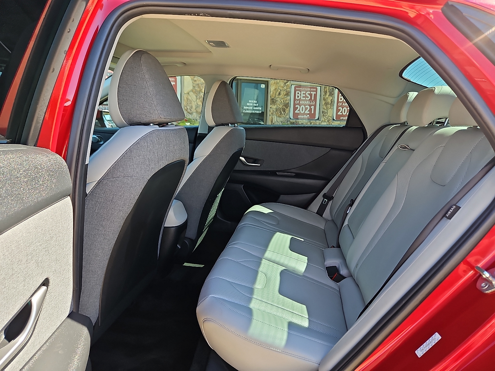 2024 Hyundai Elantra photo 8 of 20