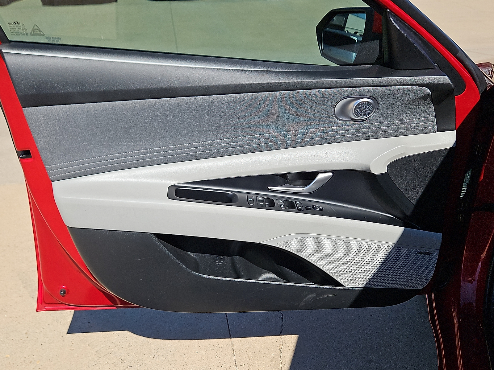2024 Hyundai Elantra photo 11 of 20