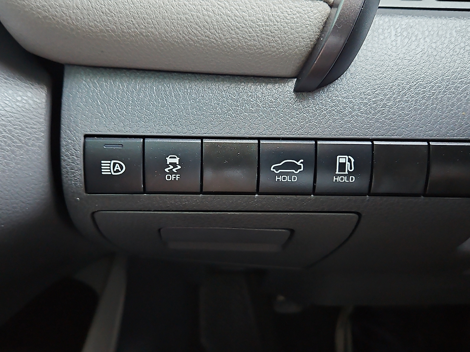 2022 Toyota Camry SE White at Bobby Duby Motors