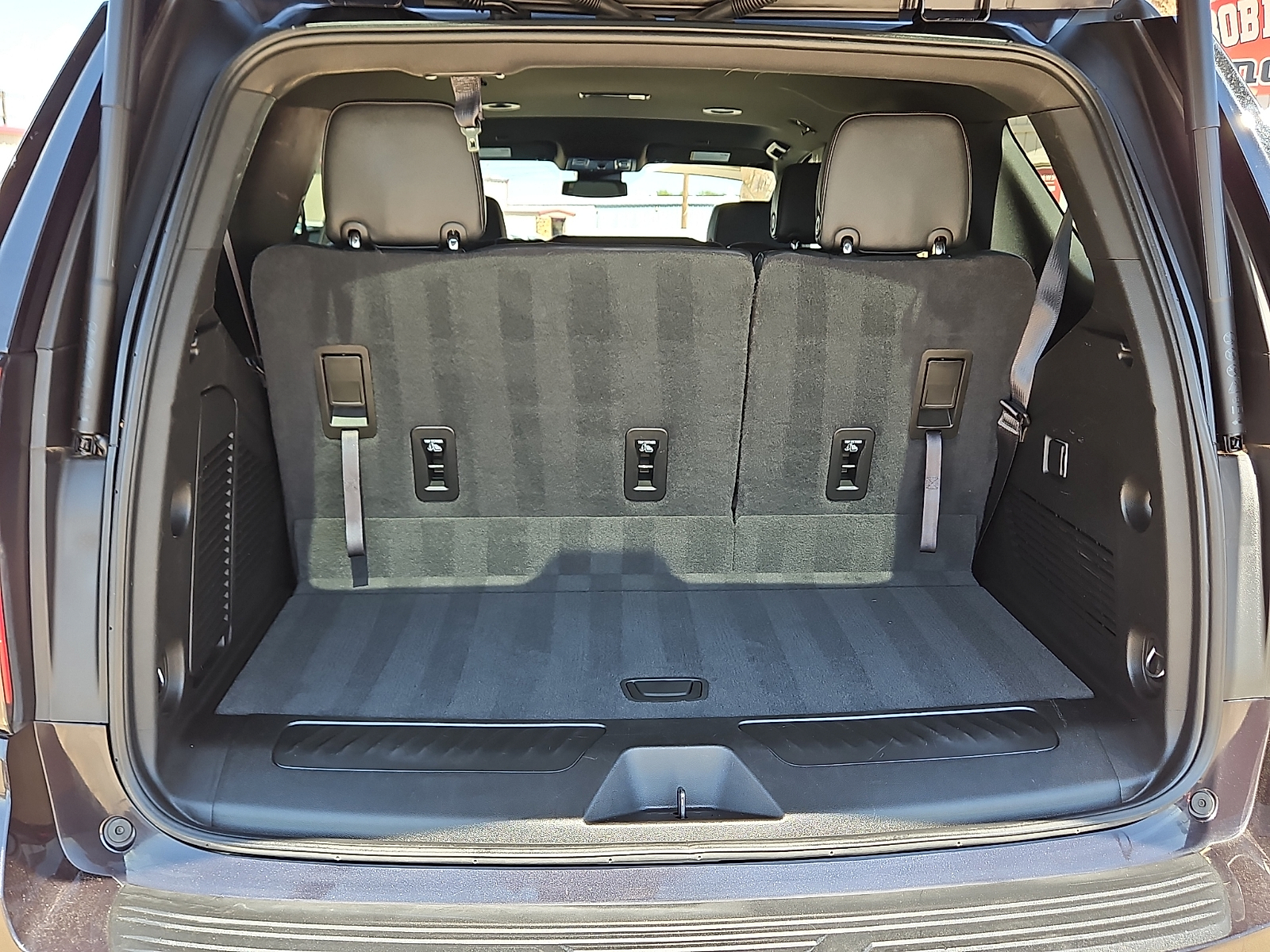 2024 Chevrolet Tahoe photo 6 of 20