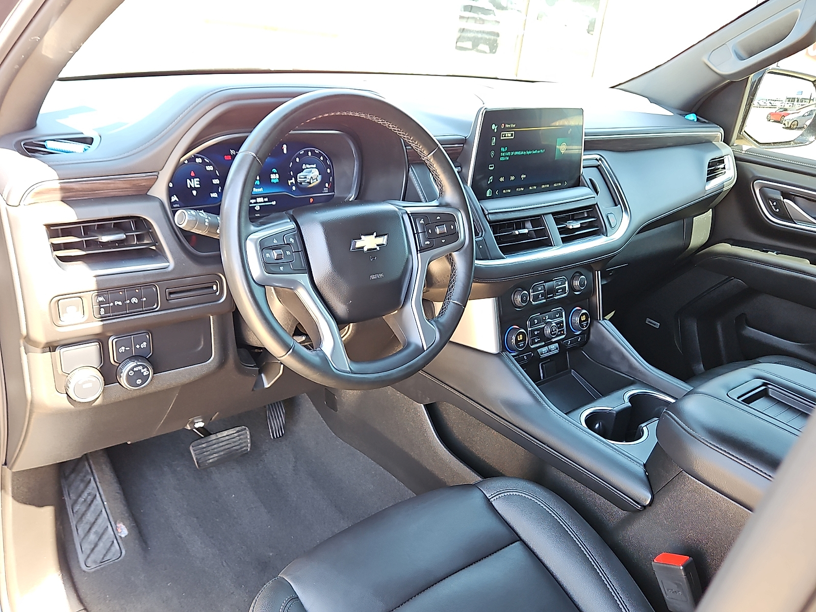 2024 Chevrolet Tahoe photo 12 of 20