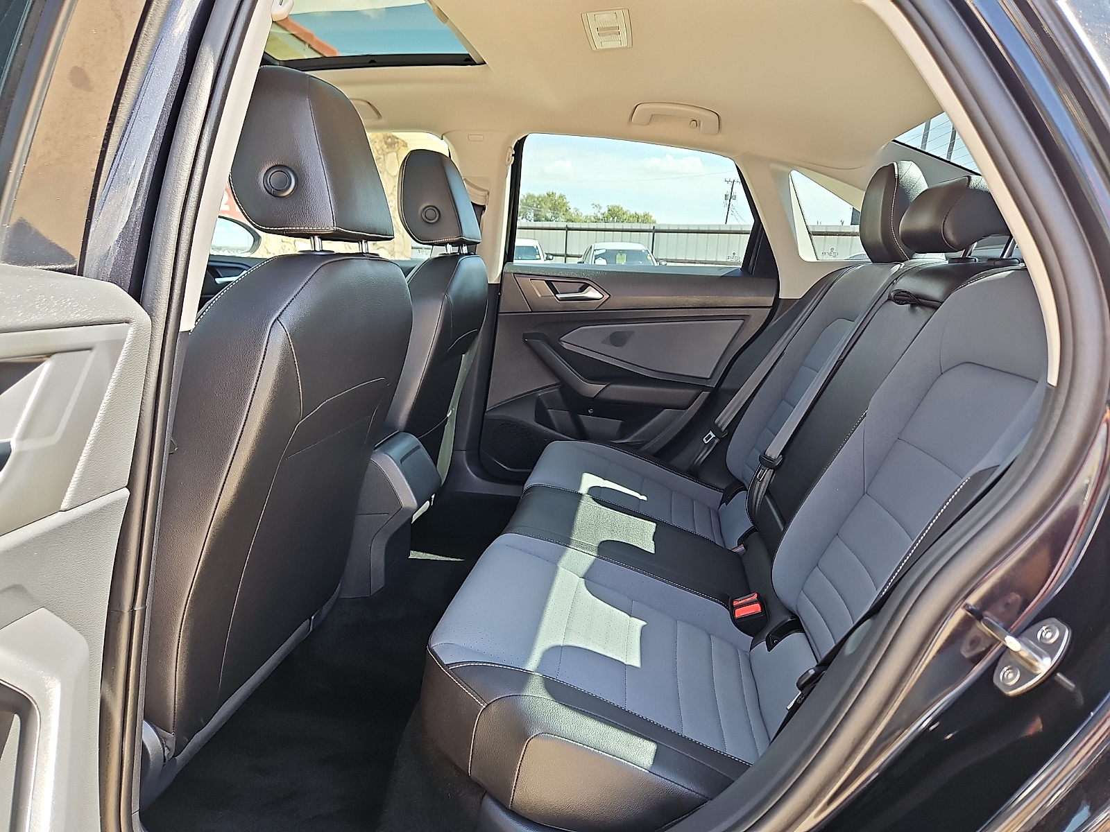 2025 Volkswagen Jetta 1.5T SE - 7