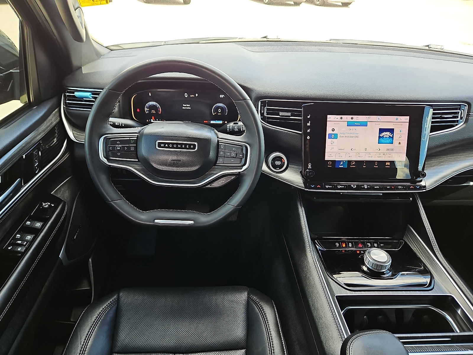 2024 Jeep Wagoneer L photo 9 of 20