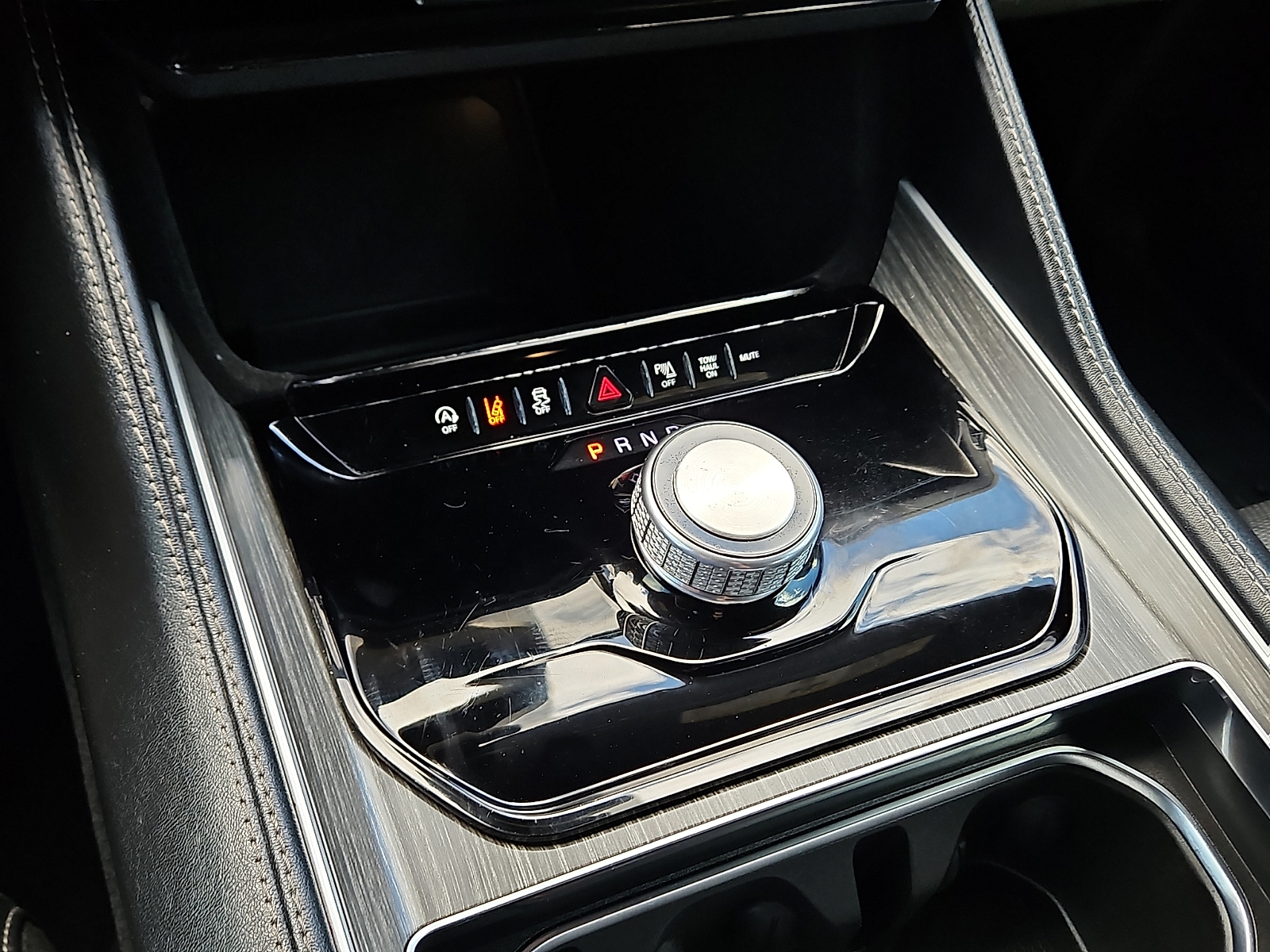 2024 Jeep Wagoneer L photo 15 of 20