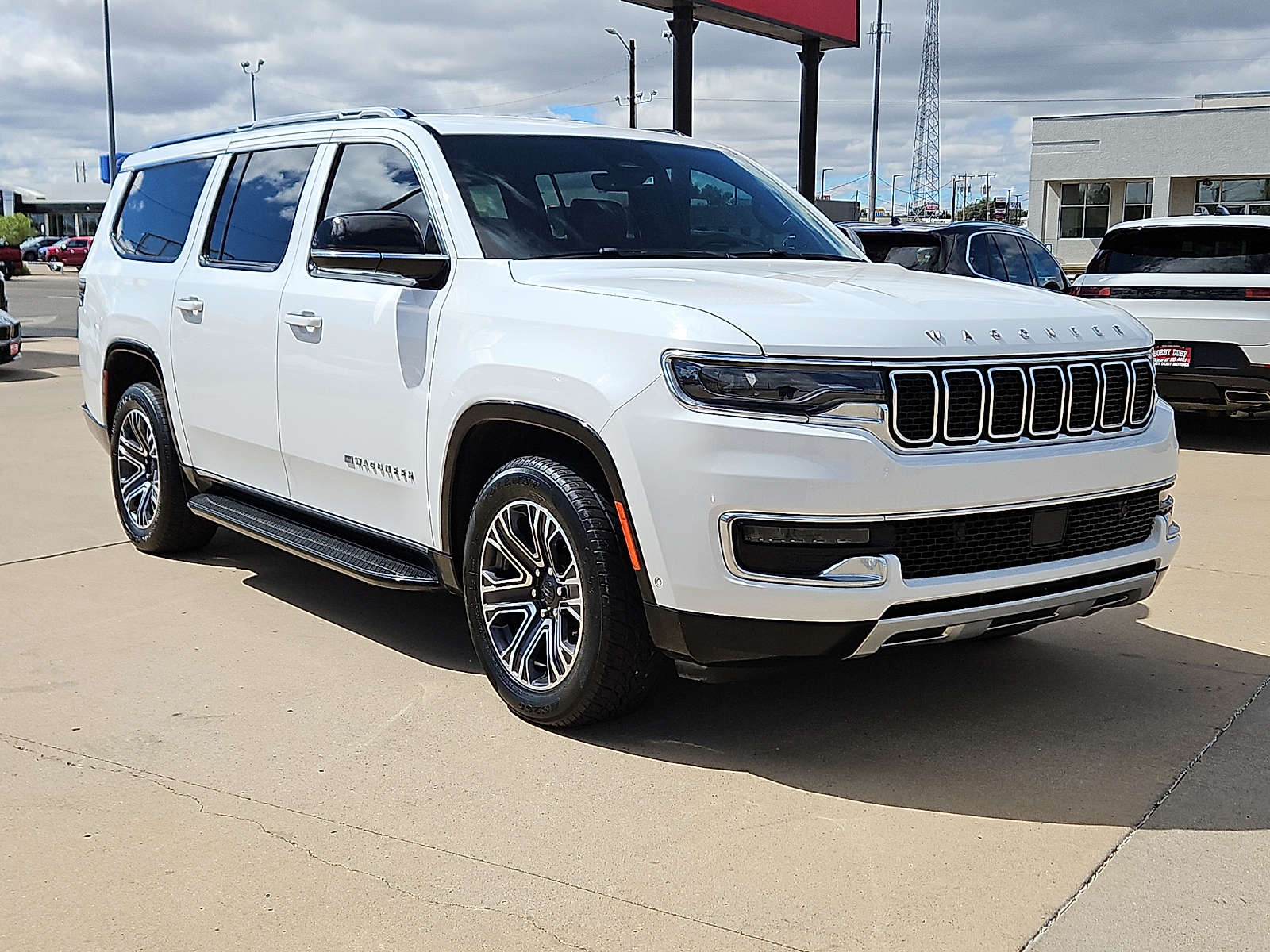 2024 Jeep Wagoneer L photo 4 of 20