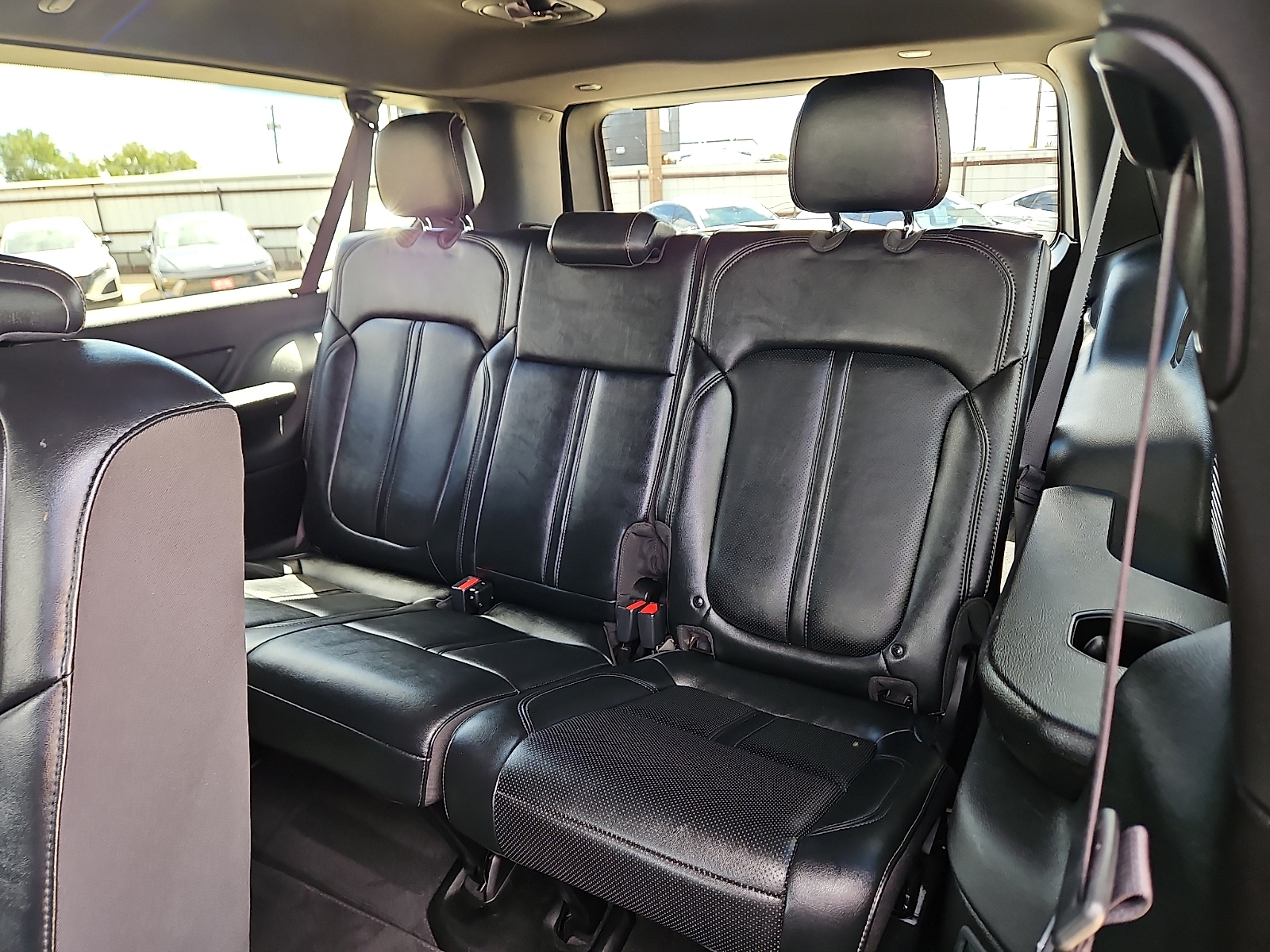 2024 Jeep Wagoneer L photo 11 of 20