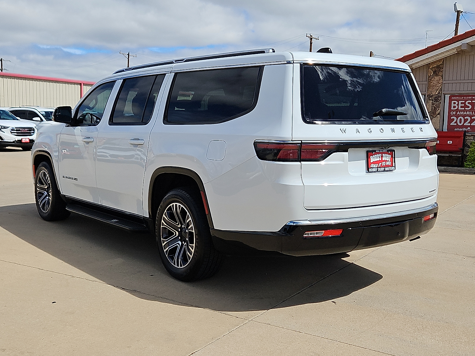 2024 Jeep Wagoneer L photo 2 of 20