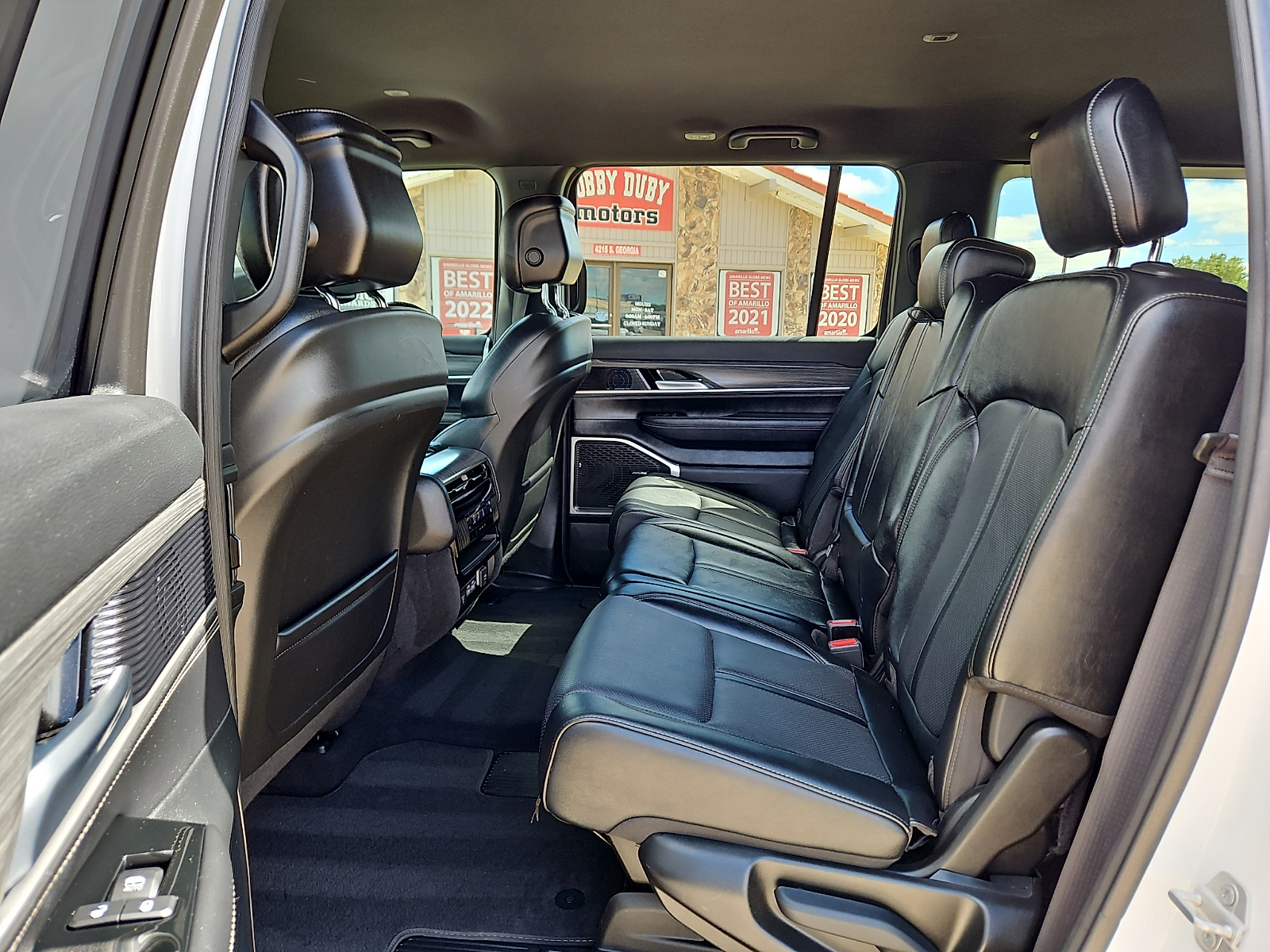2024 Jeep Wagoneer L photo 10 of 20