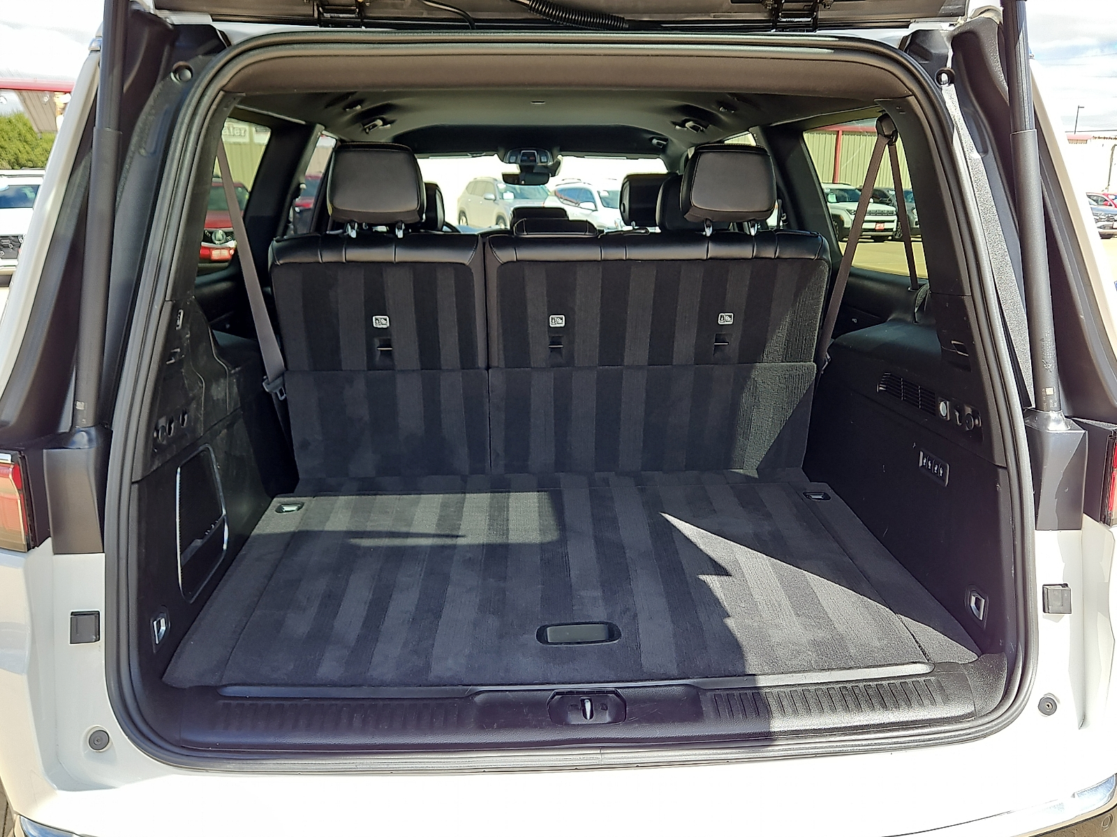2024 Jeep Wagoneer L photo 6 of 20