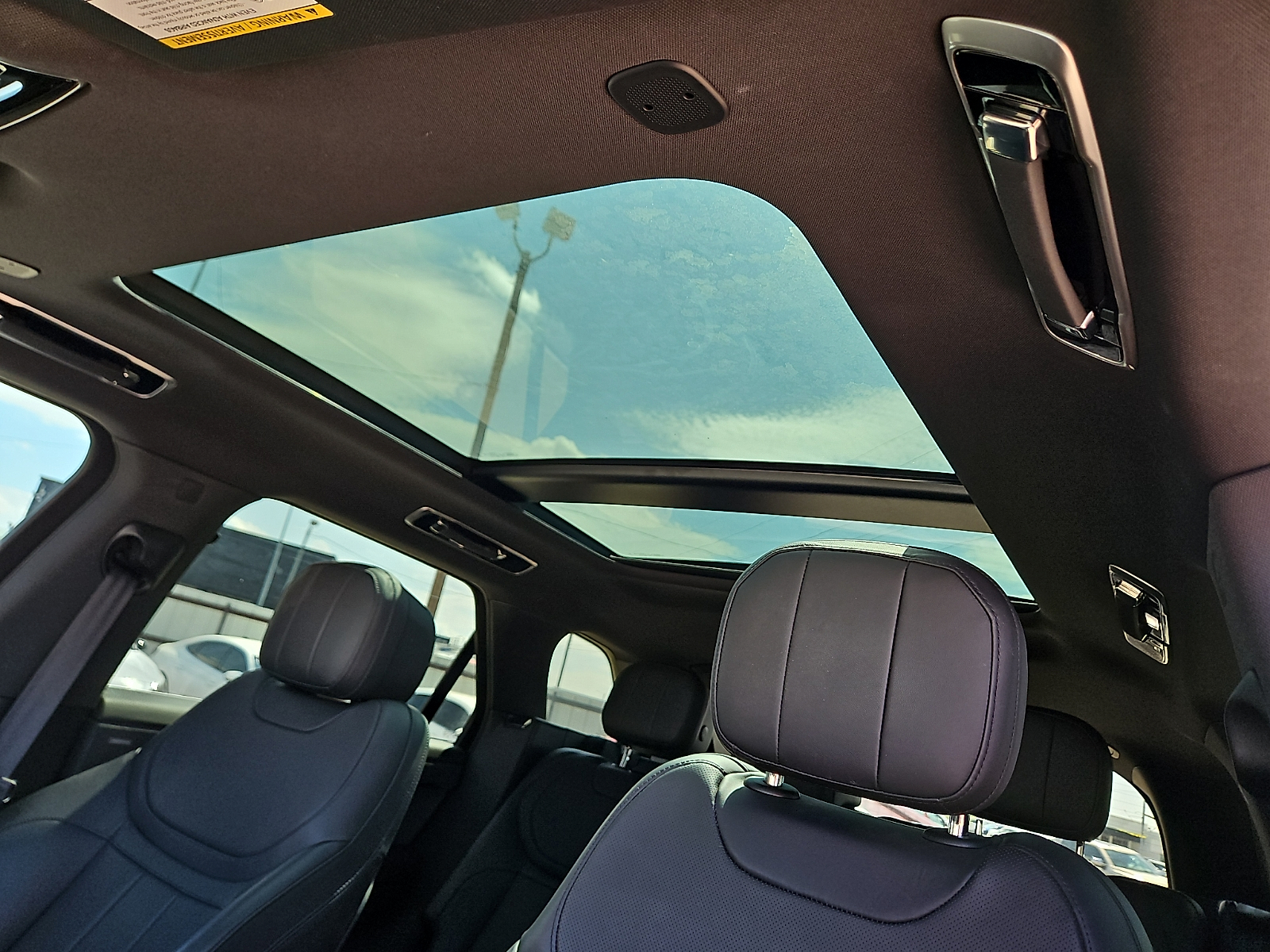 2025 Land Rover Range Rover Sport P360 SE - 11