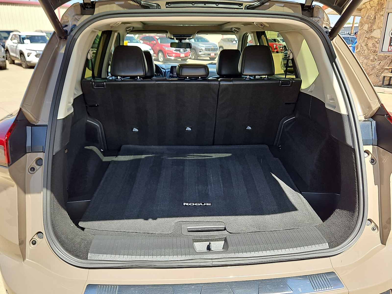 2025 Nissan Rogue SV FWD - 5