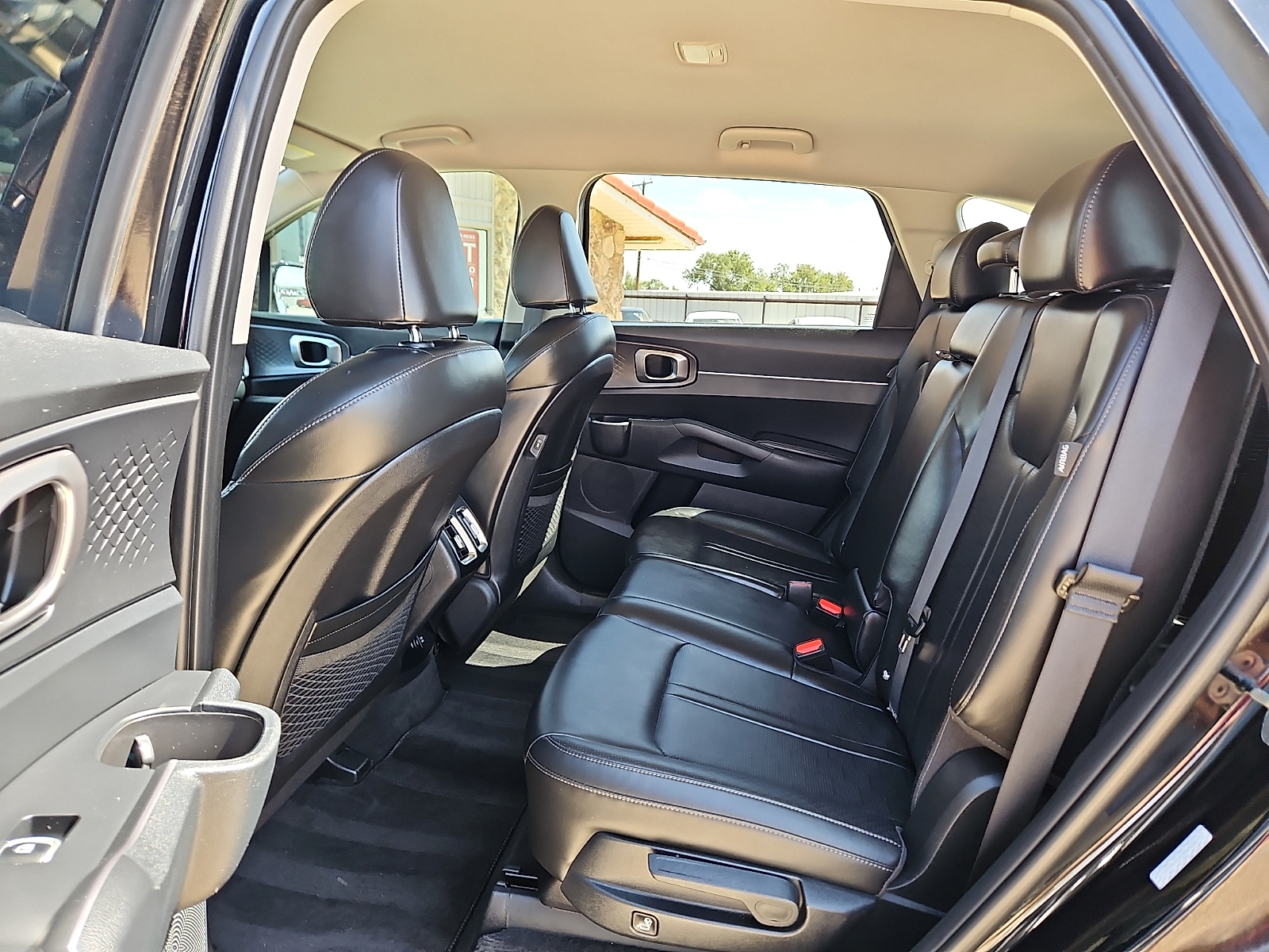 2024 Kia Sorento S - 8