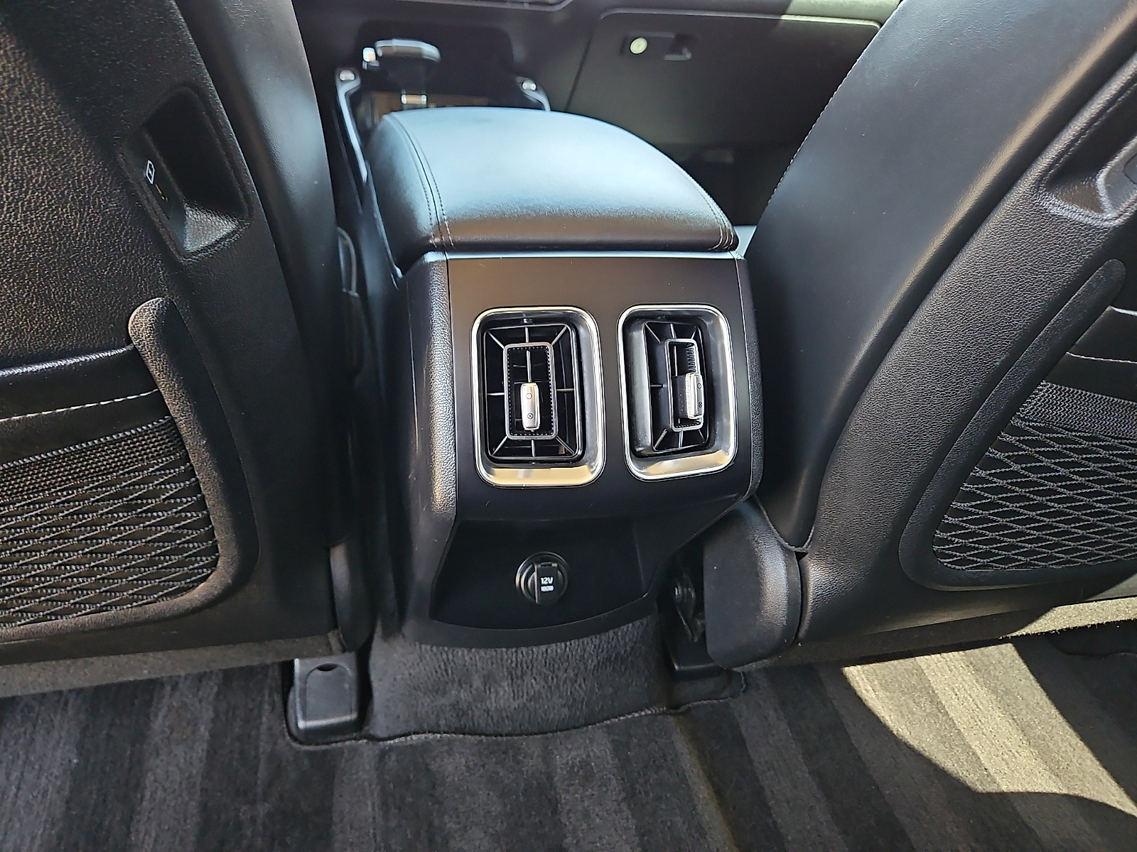 2024 Kia Sorento S - 7