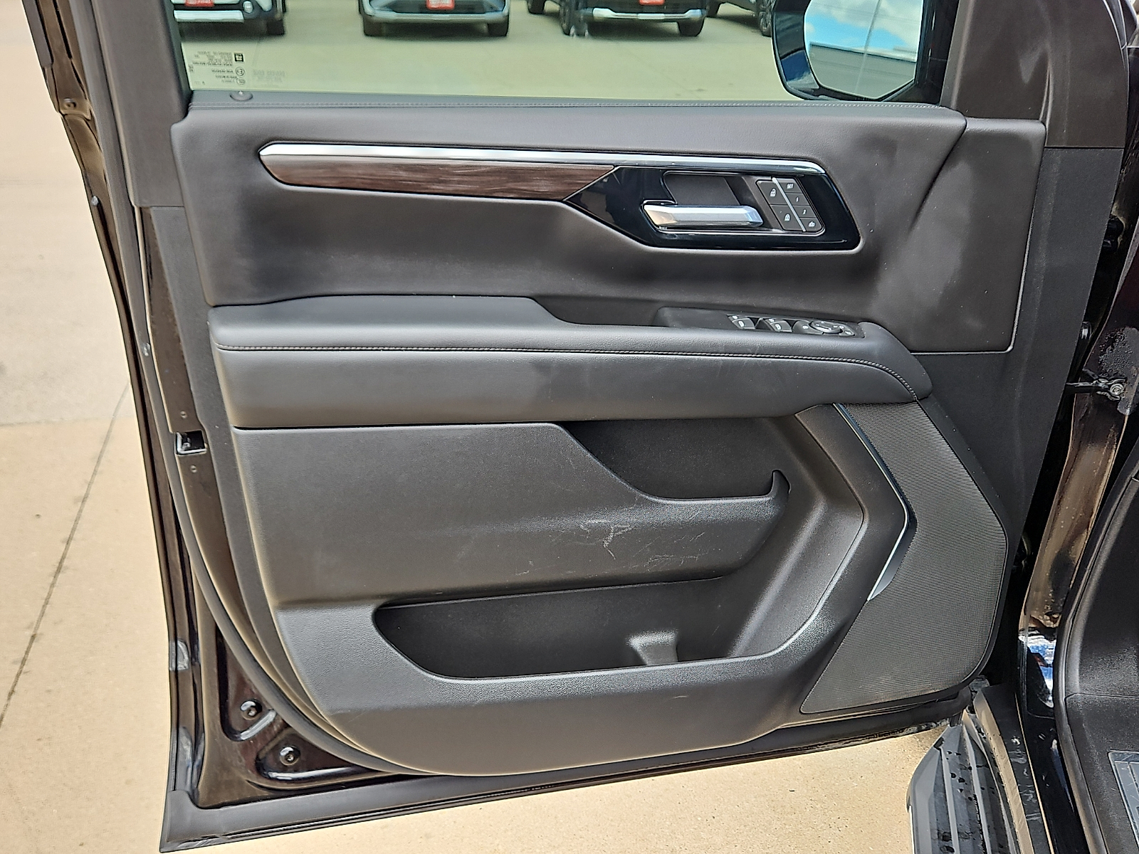 2025 Chevrolet Tahoe photo 12 of 20