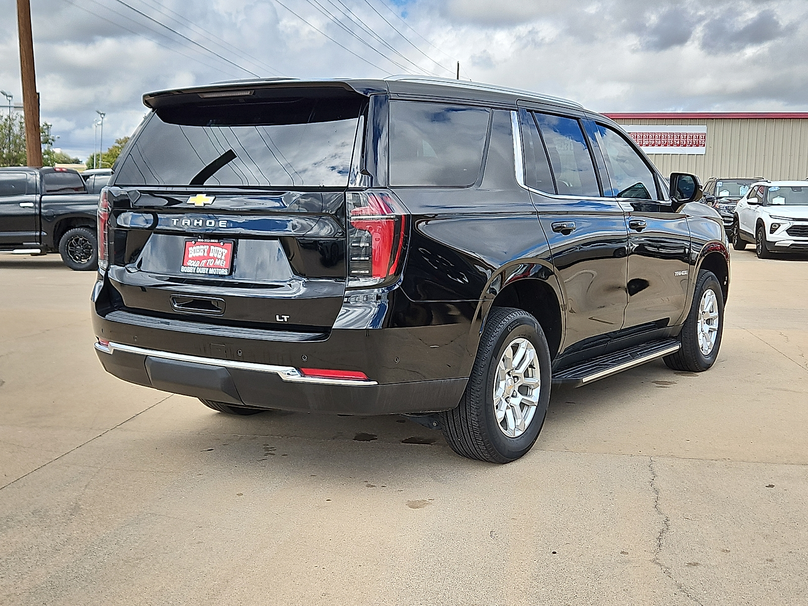 2025 Chevrolet Tahoe photo 3 of 20