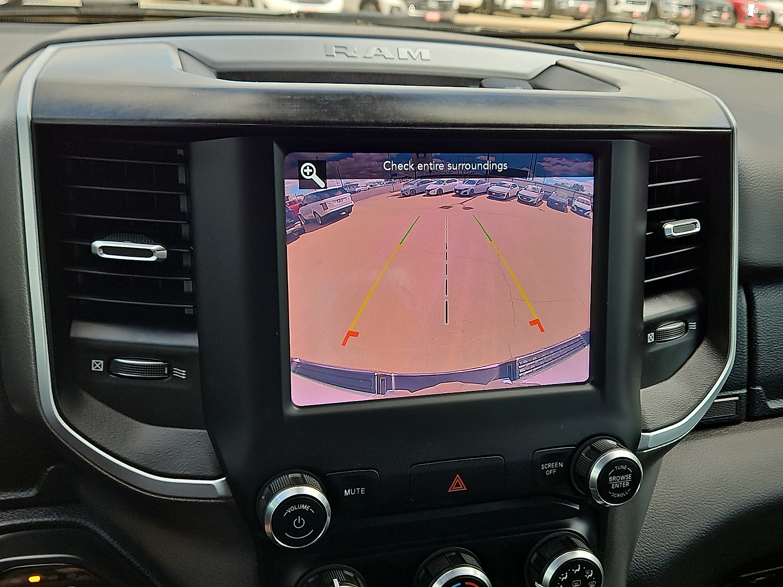 2019 Ram 1500 photo 14 of 20