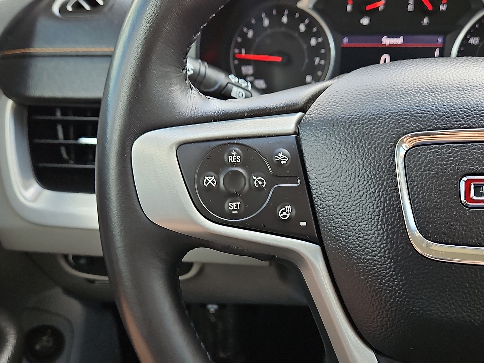 2021 GMC Terrain photo 16 of 20