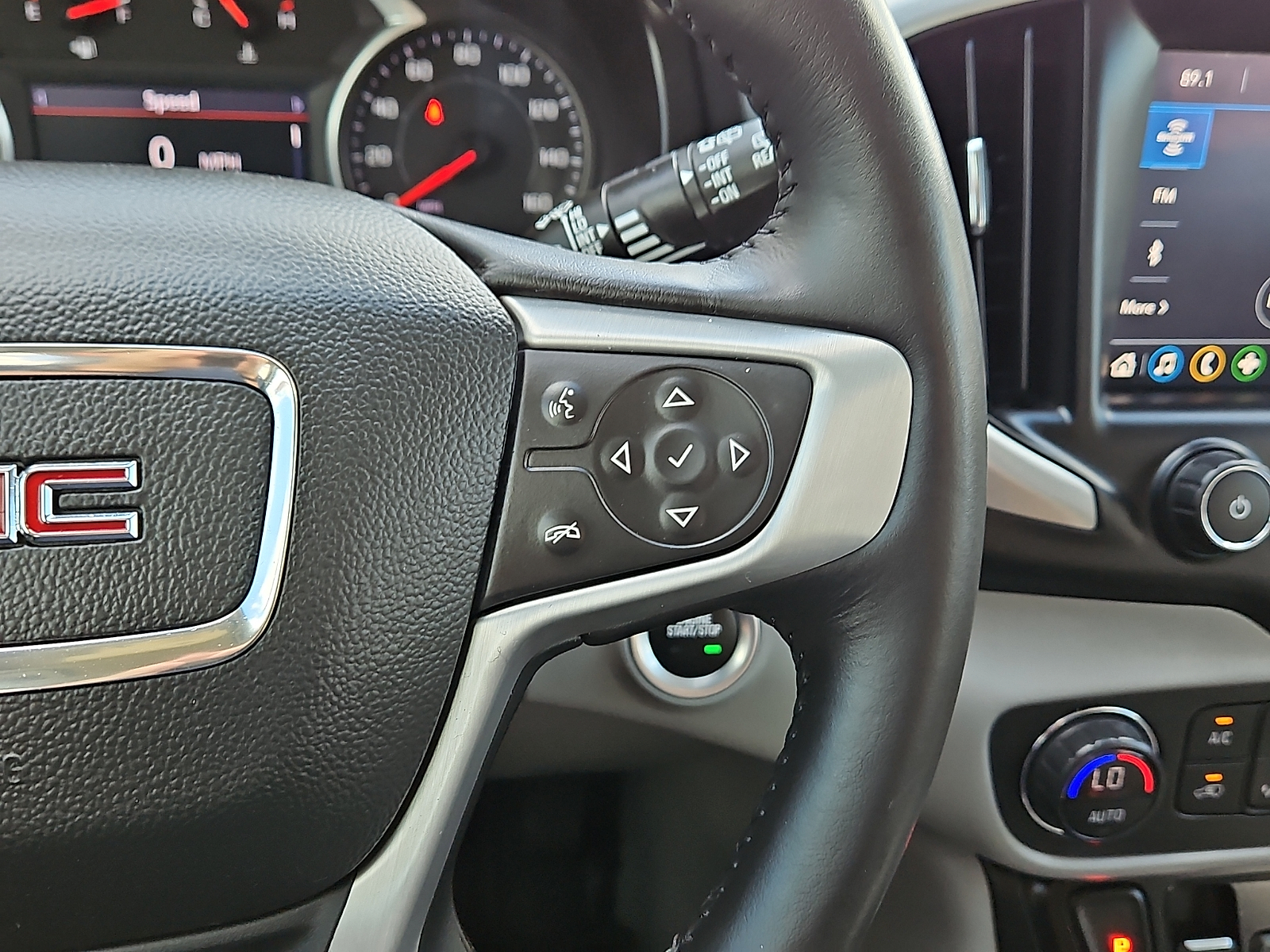2021 GMC Terrain photo 17 of 20
