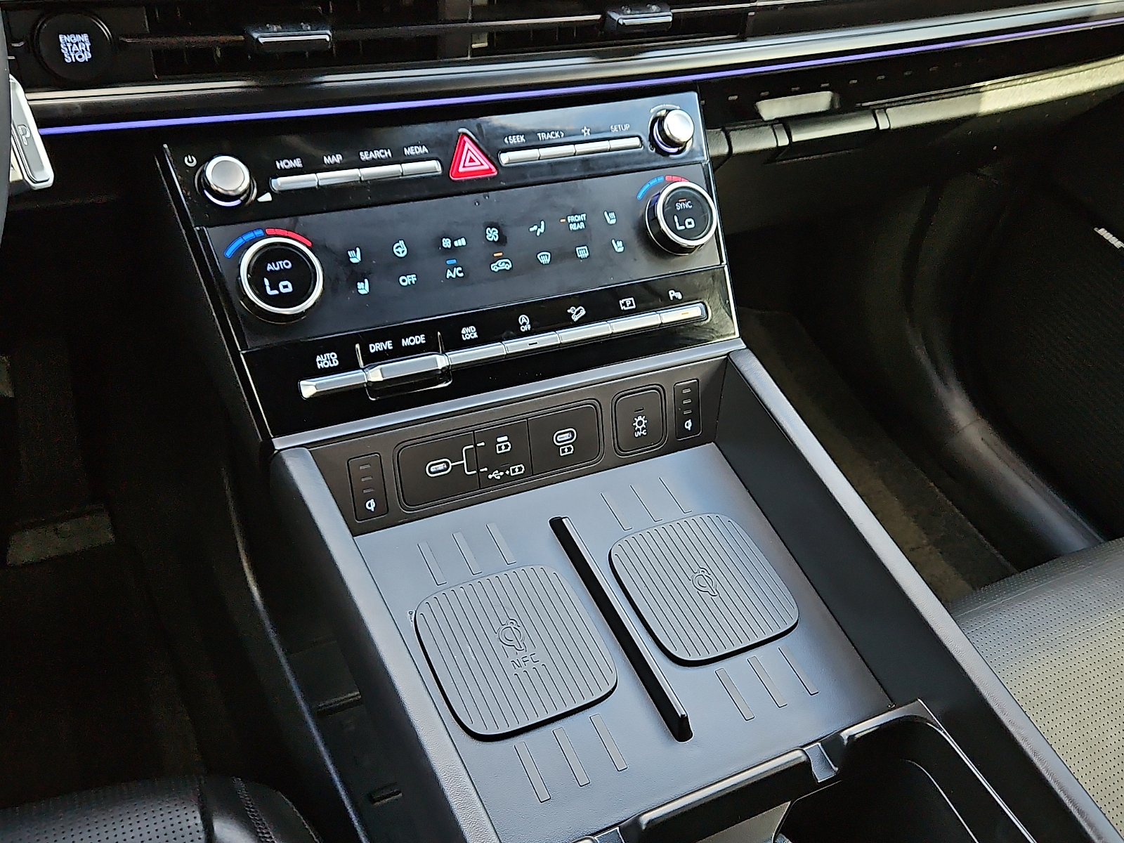 2025 Hyundai Santa Fe photo 16 of 20